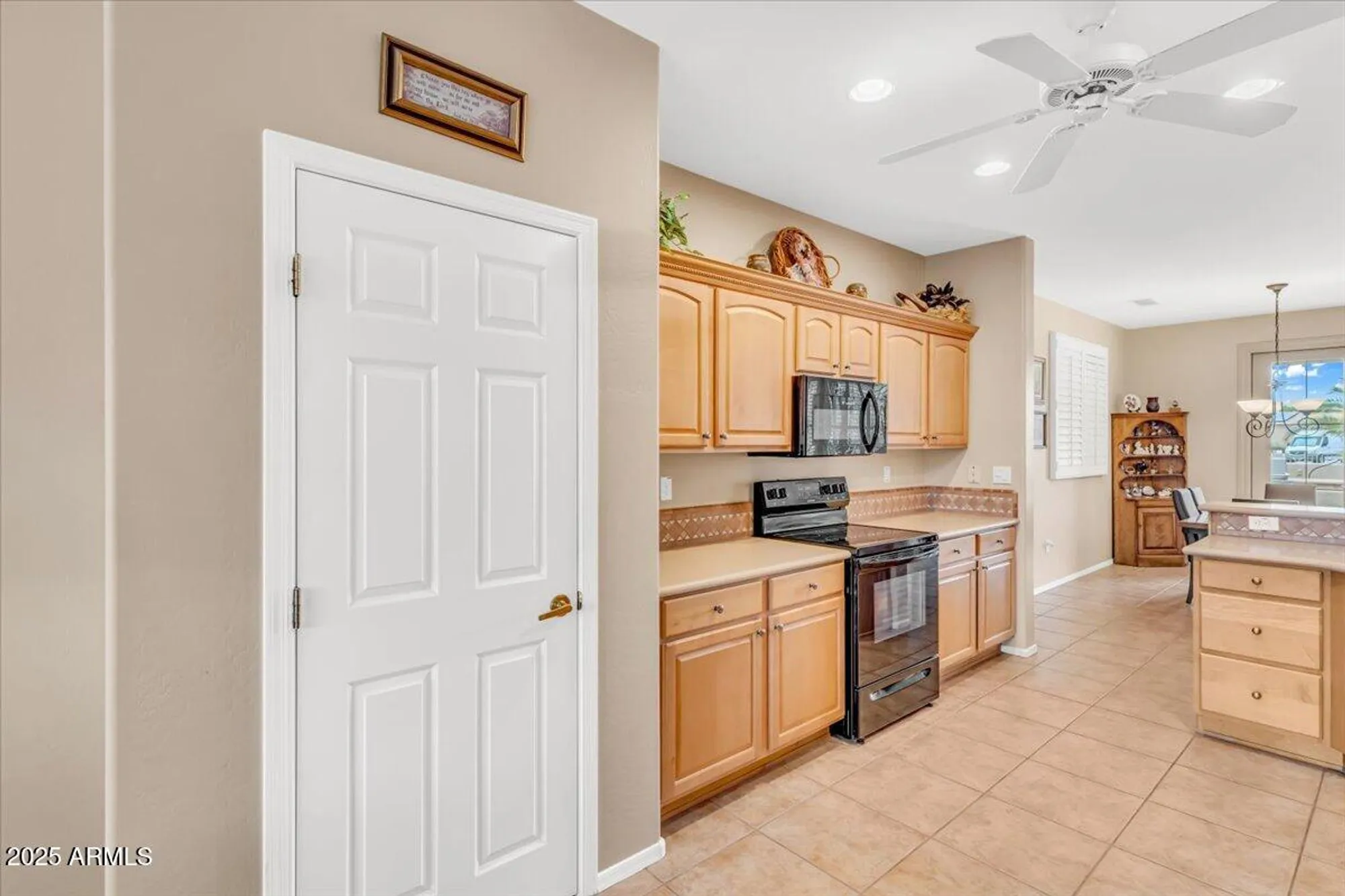 Property Slideshow image 8 of 23 | 18060 w tierra del sol dr, Surprise, AZ, 85387