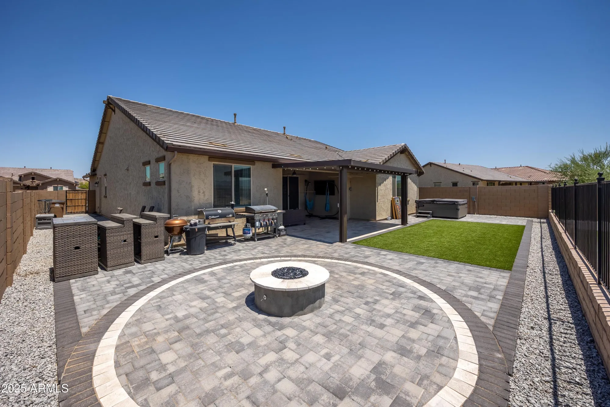 Property Slideshow image 28 of 38 | 18493 w hiddenview dr, Goodyear, AZ, 85338