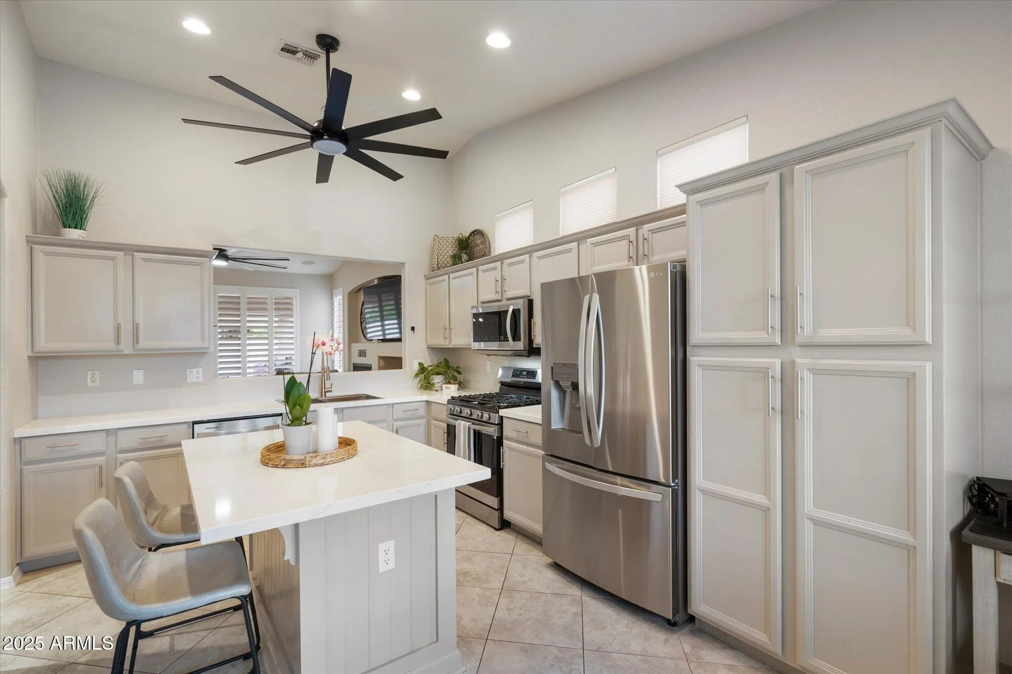 Property Slideshow image 3 of 34 | 4536 e strawberry dr, Gilbert, AZ, 85298