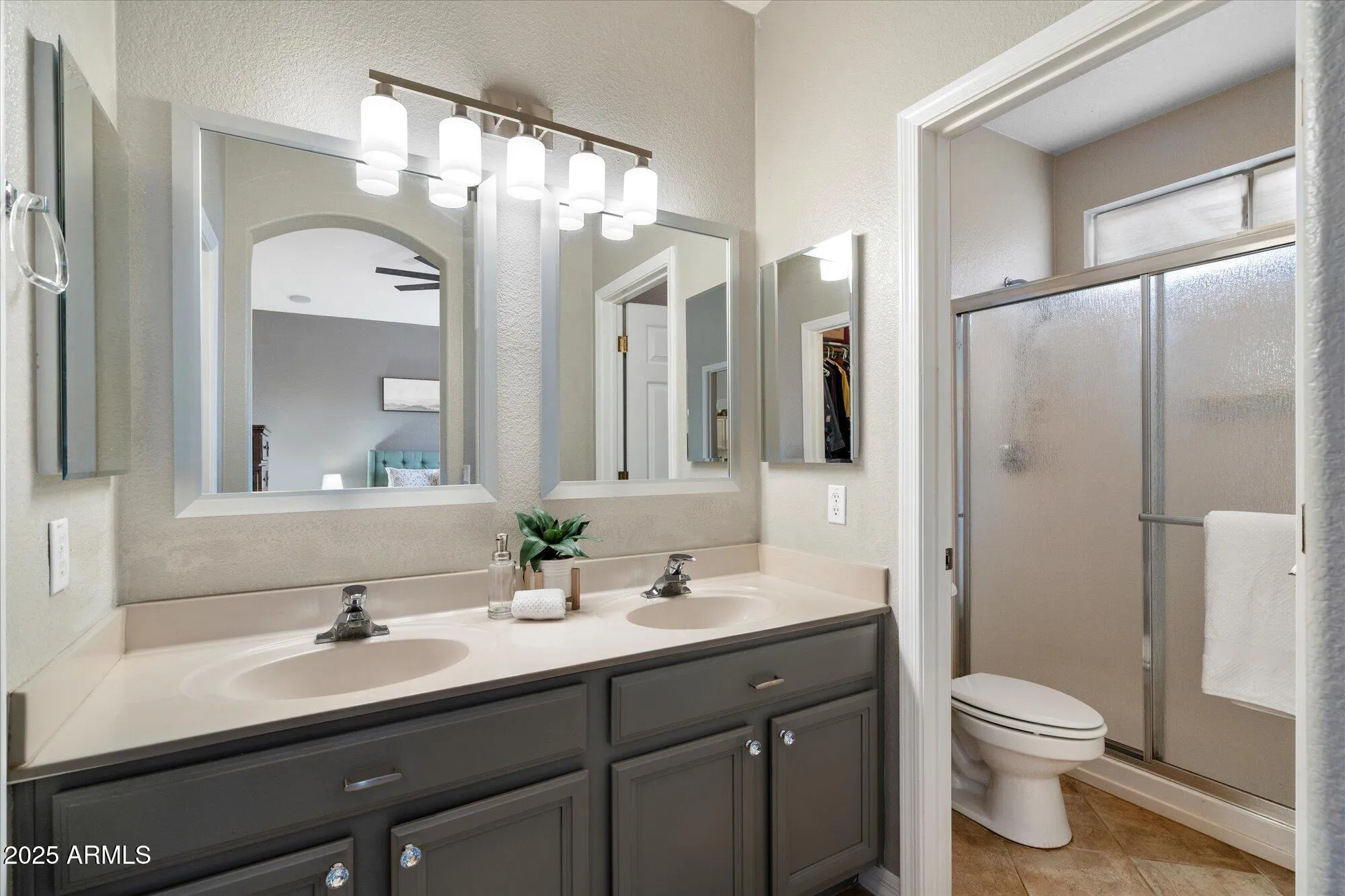 Property Slideshow image 14 of 34 | 4536 e strawberry dr, Gilbert, AZ, 85298