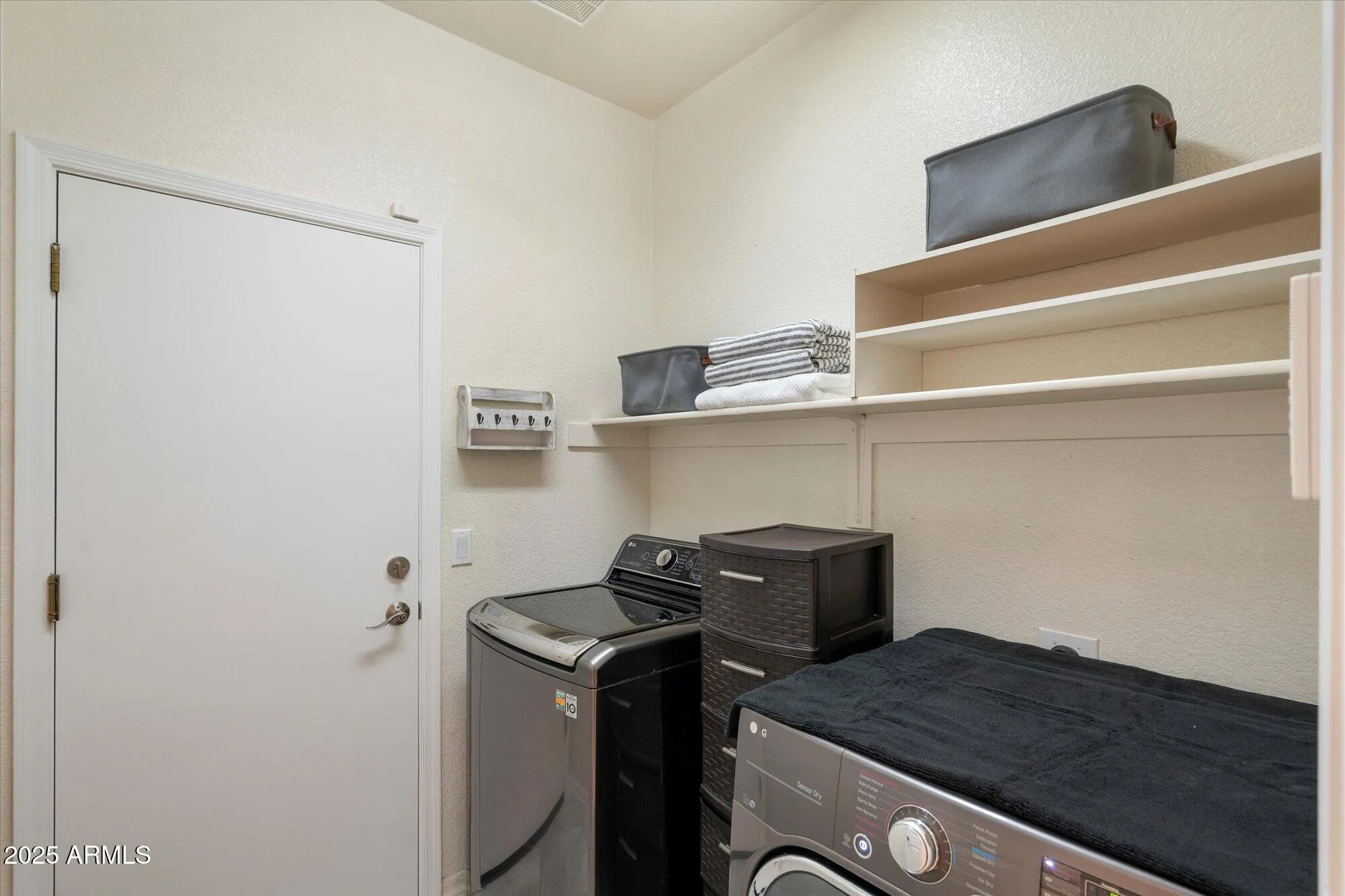 Property Slideshow image 19 of 34 | 4536 e strawberry dr, Gilbert, AZ, 85298