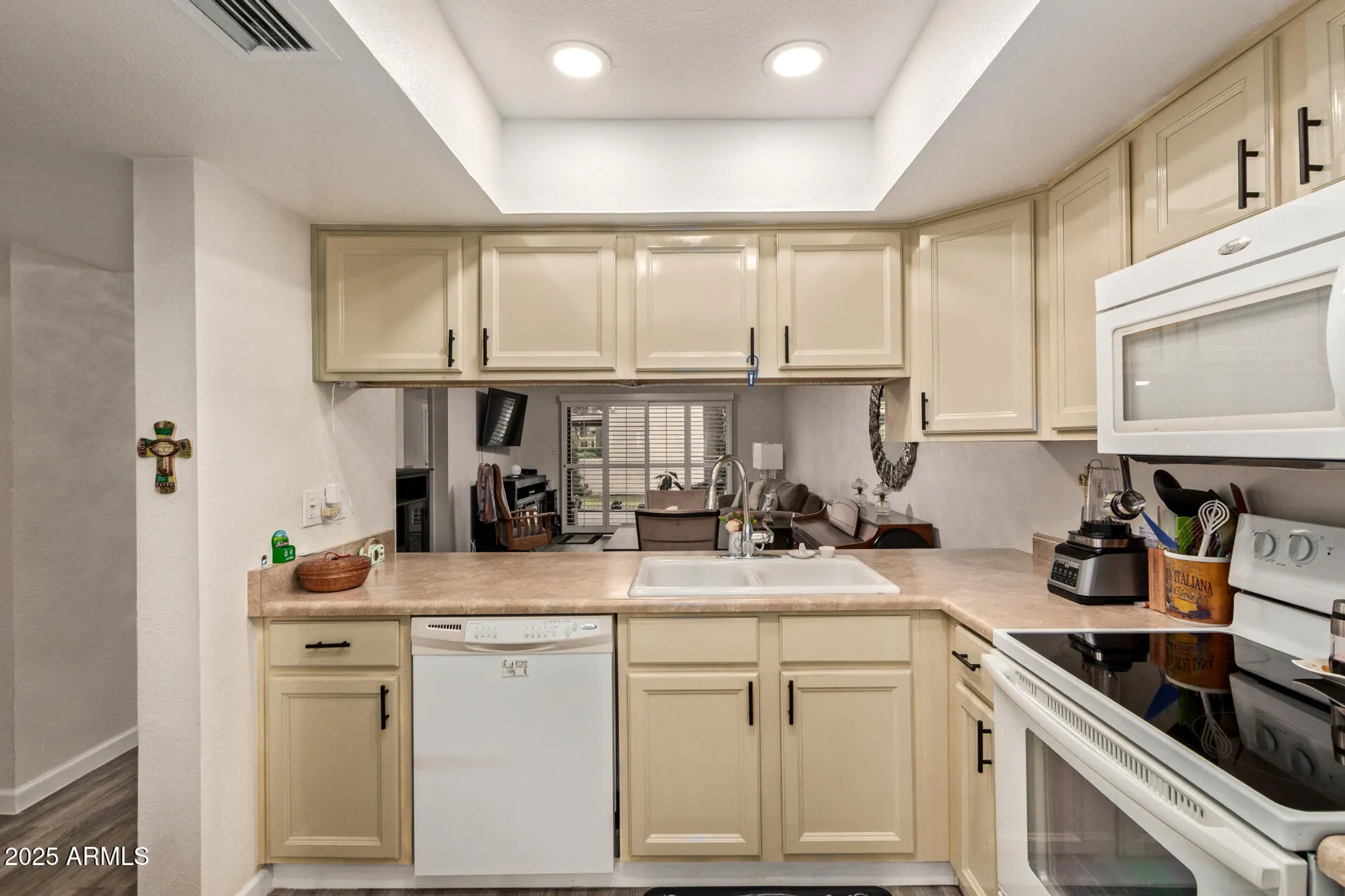 Property Slideshow image 12 of 24 | 7705 e mariposa way, Mesa, AZ, 85208