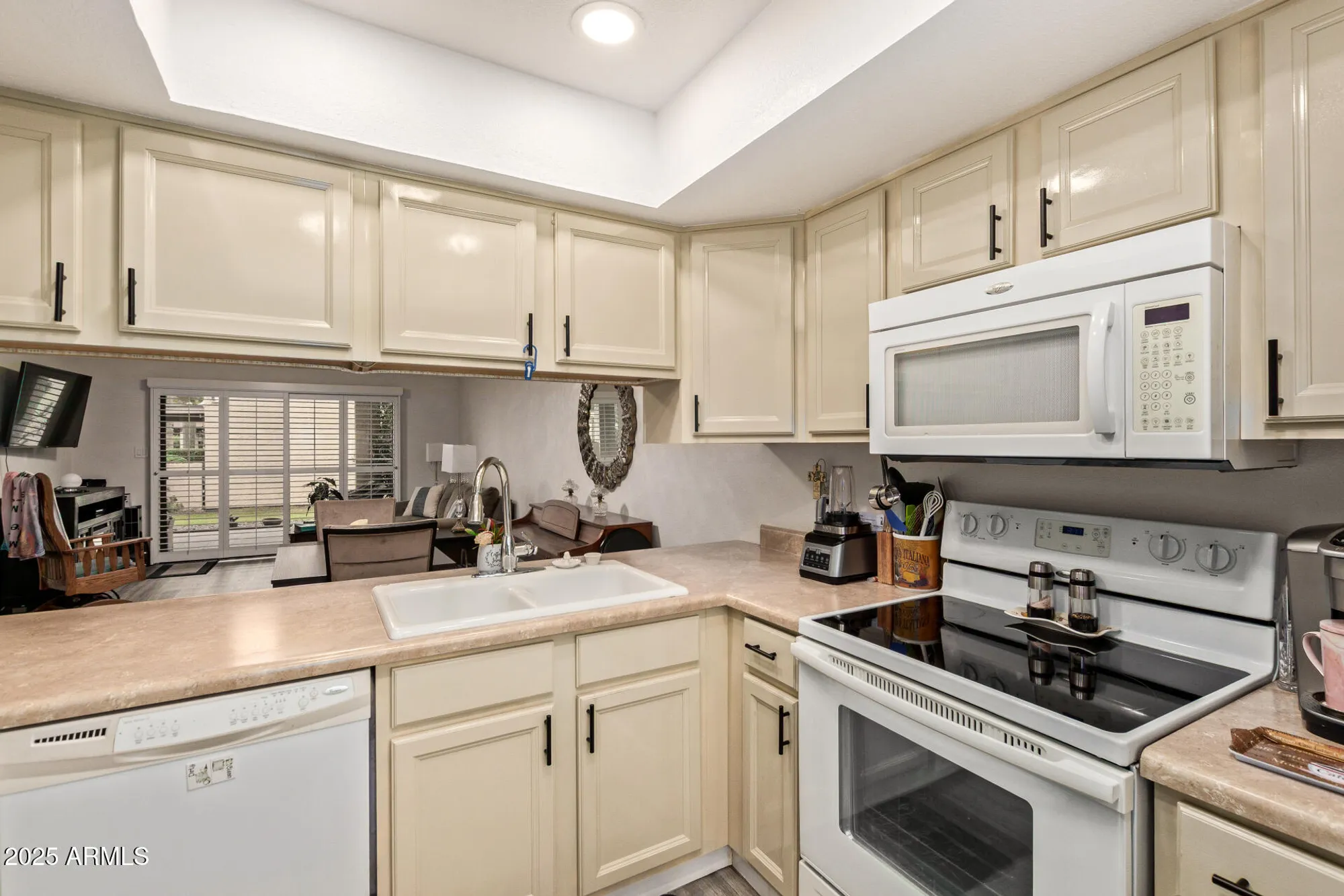 Property Slideshow image 13 of 24 | 7705 e mariposa way, Mesa, AZ, 85208