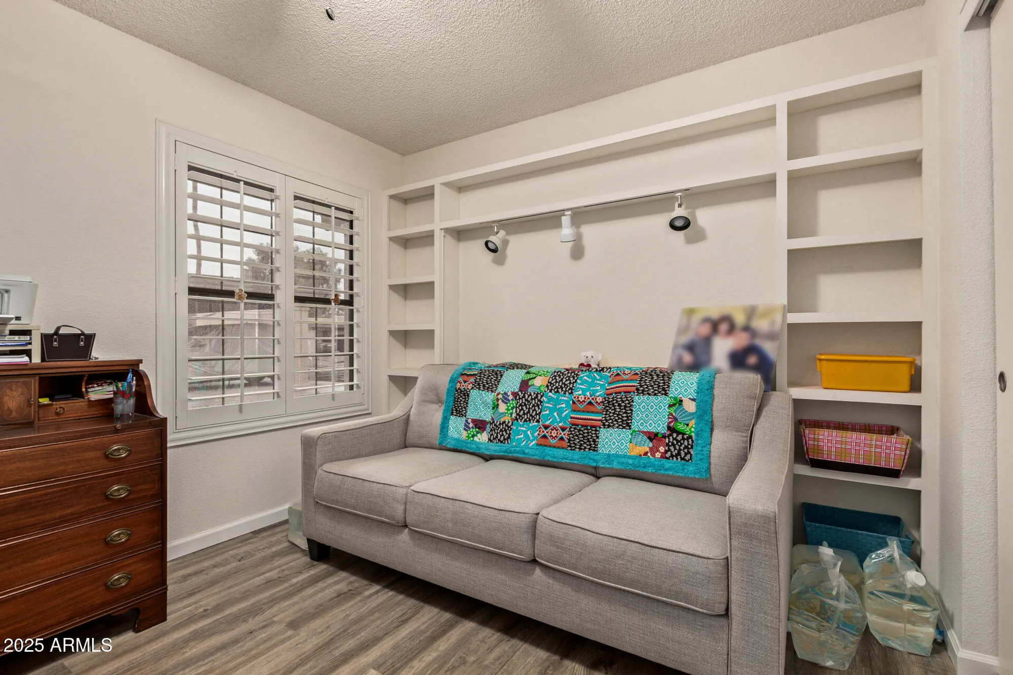 Property Slideshow image 21 of 24 | 7705 e mariposa way, Mesa, AZ, 85208