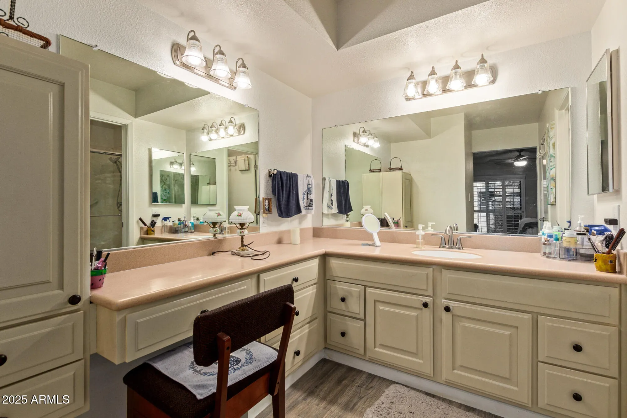 Property Slideshow image 18 of 24 | 7705 e mariposa way, Mesa, AZ, 85208