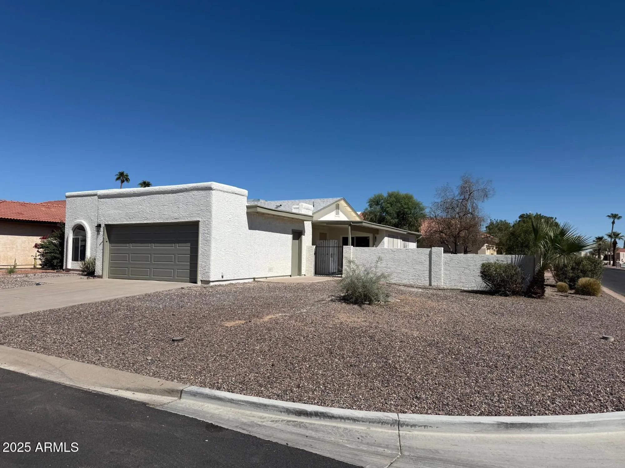 Property Slideshow image 32 of 51 | 26621 s shumaker dr, Sun Lakes, AZ, 85248