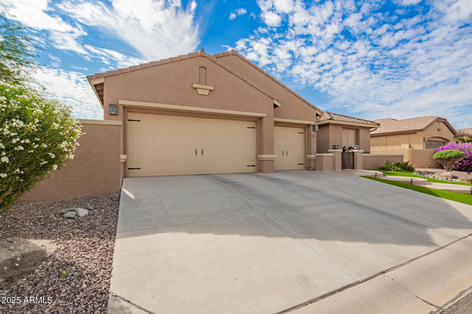 Property Slideshow image 5 of 85 | 4935 w comanche dr, Eloy, AZ, 85131