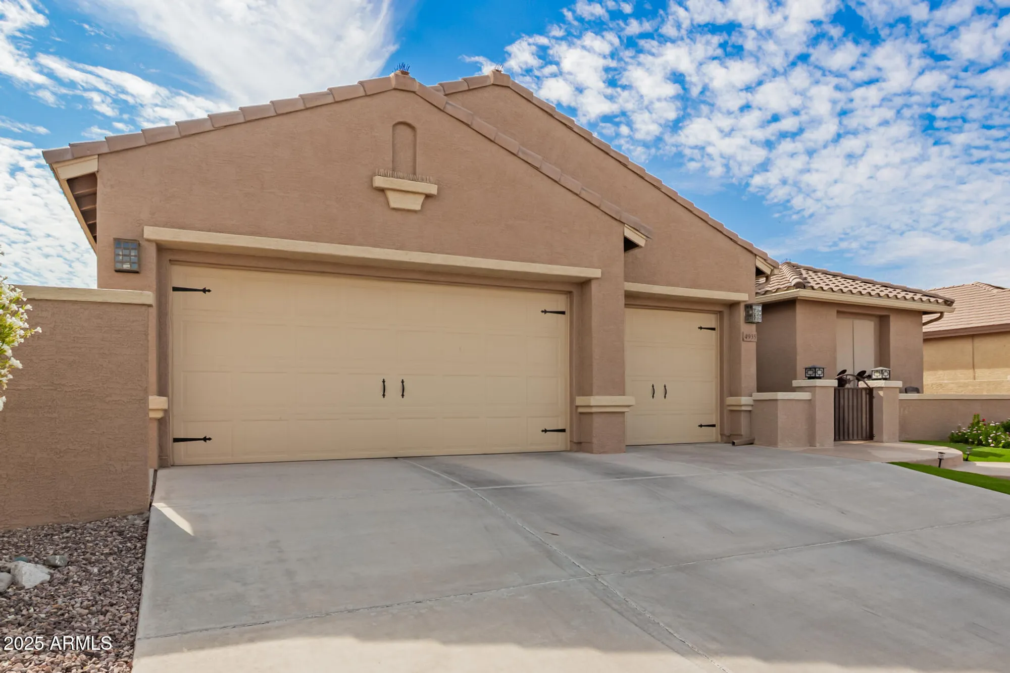 Property Slideshow image 6 of 85 | 4935 w comanche dr, Eloy, AZ, 85131