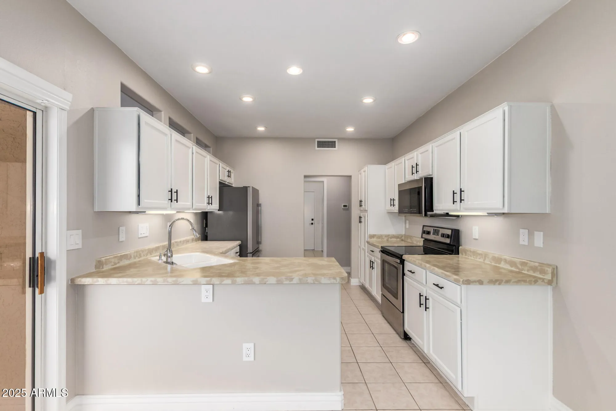 Property Slideshow image 12 of 28 | 14514 w las brizas ln, Sun City West, AZ, 85375