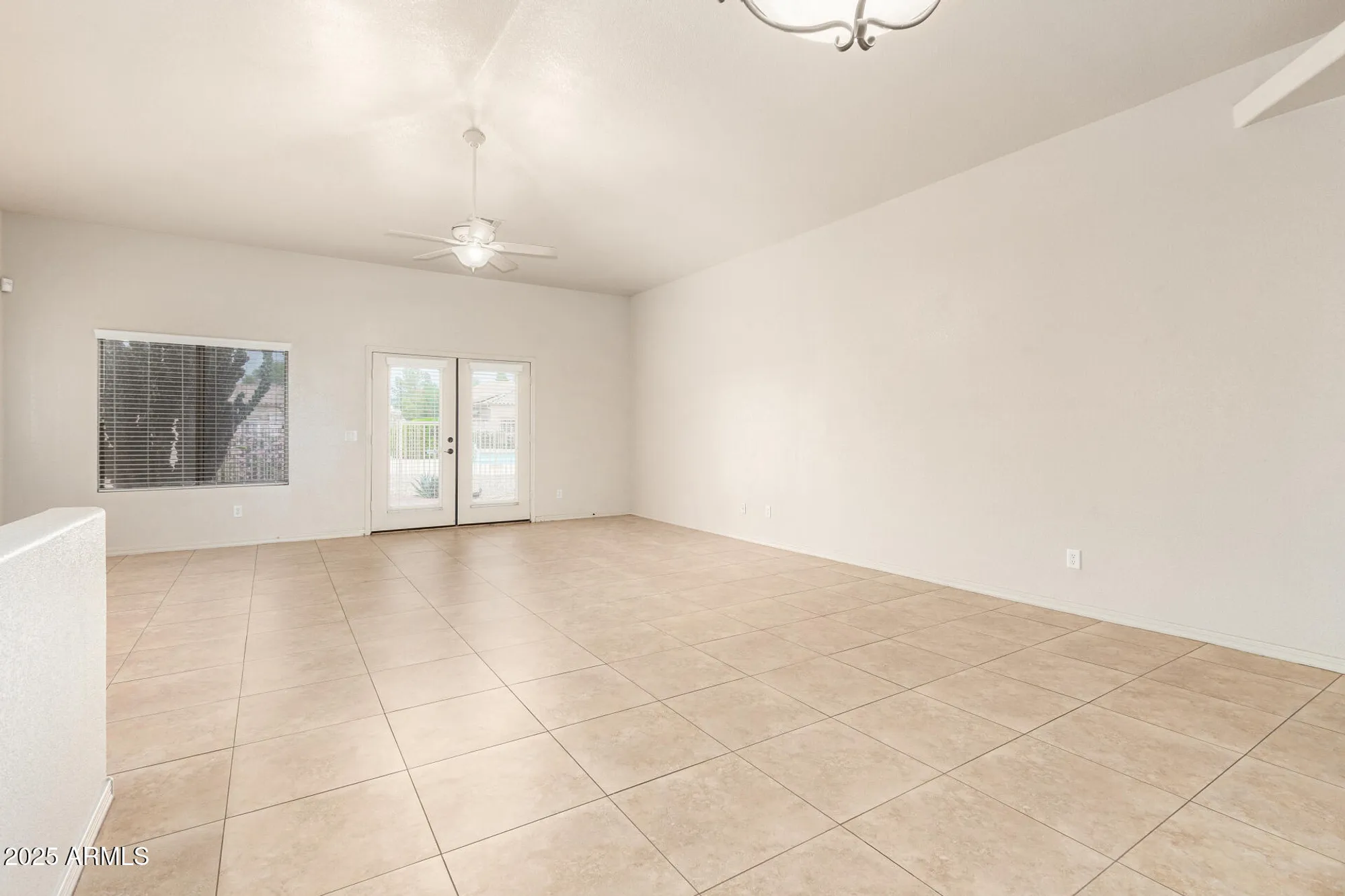 Property Slideshow image 8 of 40 | 18650 n 91st ave 4001, Peoria, AZ, 85382