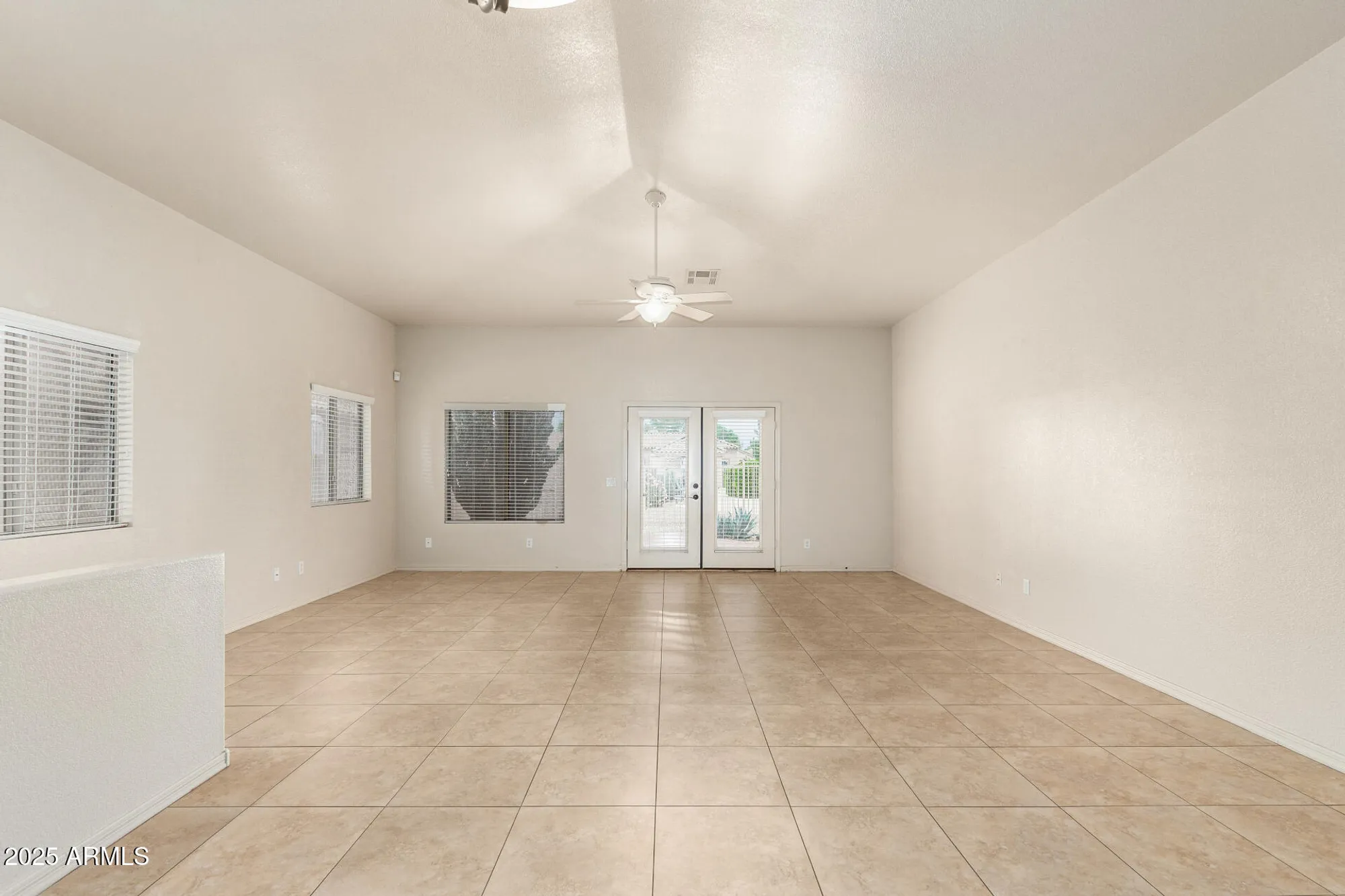 Property Slideshow image 10 of 40 | 18650 n 91st ave 4001, Peoria, AZ, 85382