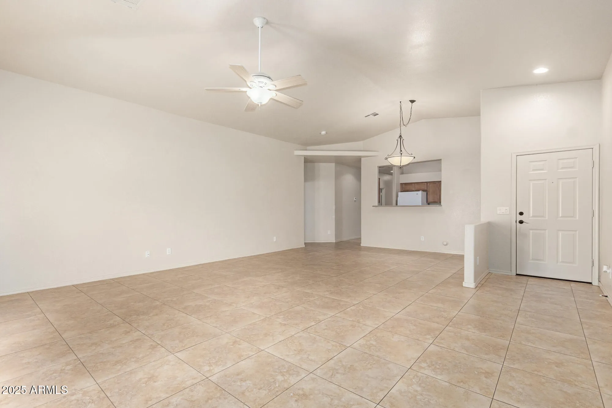 Property Slideshow image 4 of 40 | 18650 n 91st ave 4001, Peoria, AZ, 85382