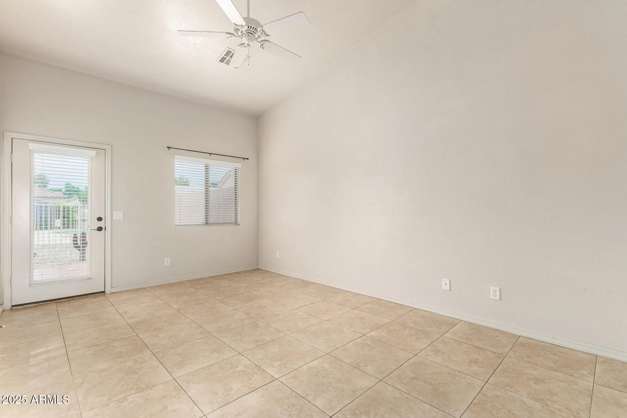 Property Slideshow image 11 of 40 | 18650 n 91st ave 4001, Peoria, AZ, 85382