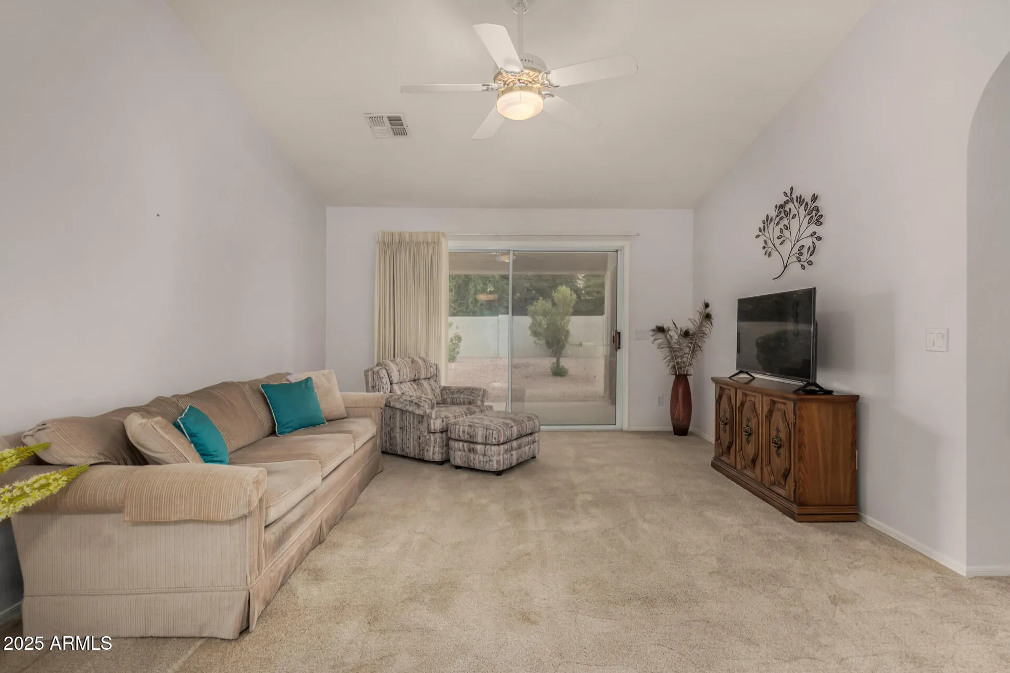 Property Slideshow image 9 of 46 | 10621 e halley dr, Sun Lakes, AZ, 85248