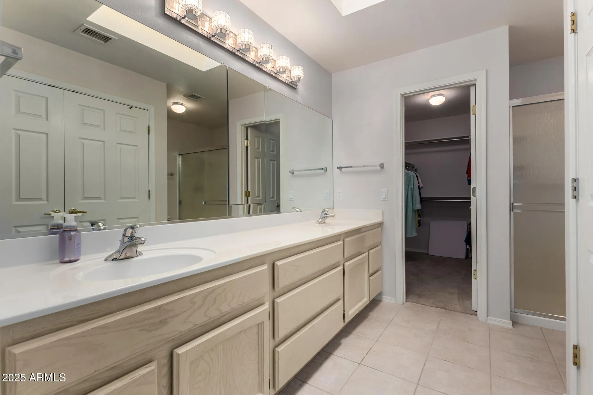 Property Slideshow image 16 of 46 | 10621 e halley dr, Sun Lakes, AZ, 85248