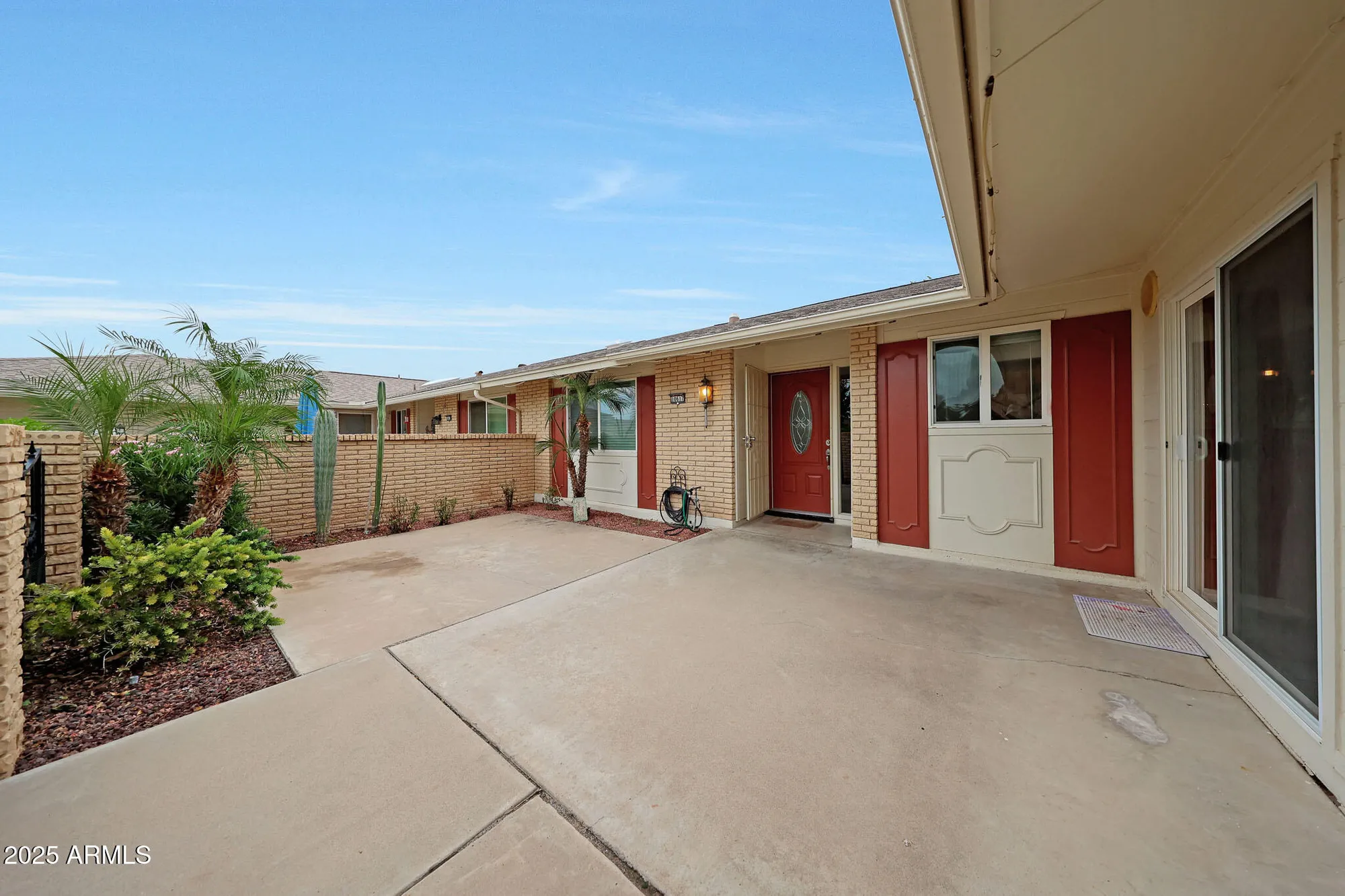 Property Slideshow image 1 of 44 | 10617 w el capitan cir, Sun City, AZ, 85351