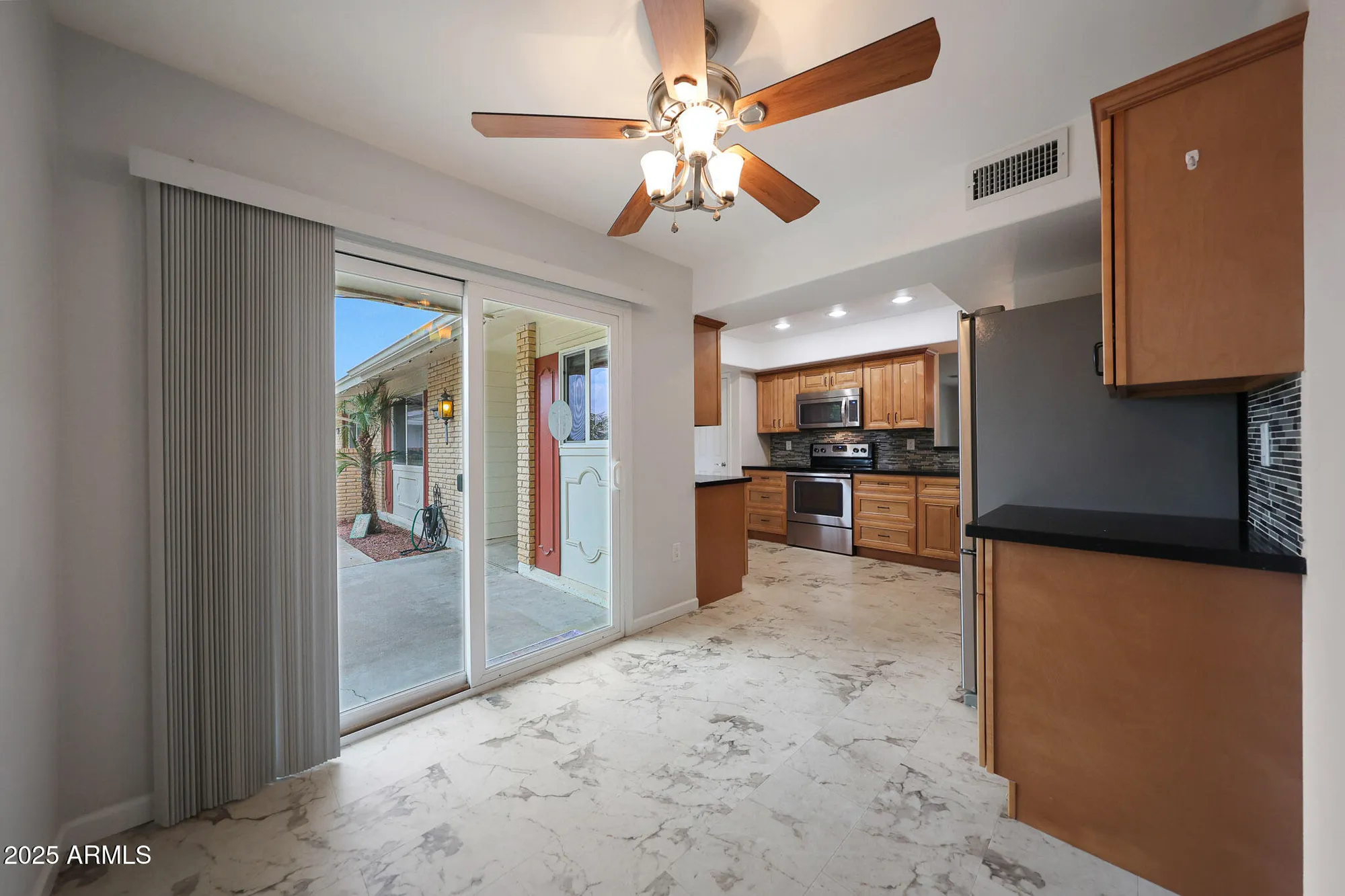 Property Slideshow image 10 of 44 | 10617 w el capitan cir, Sun City, AZ, 85351