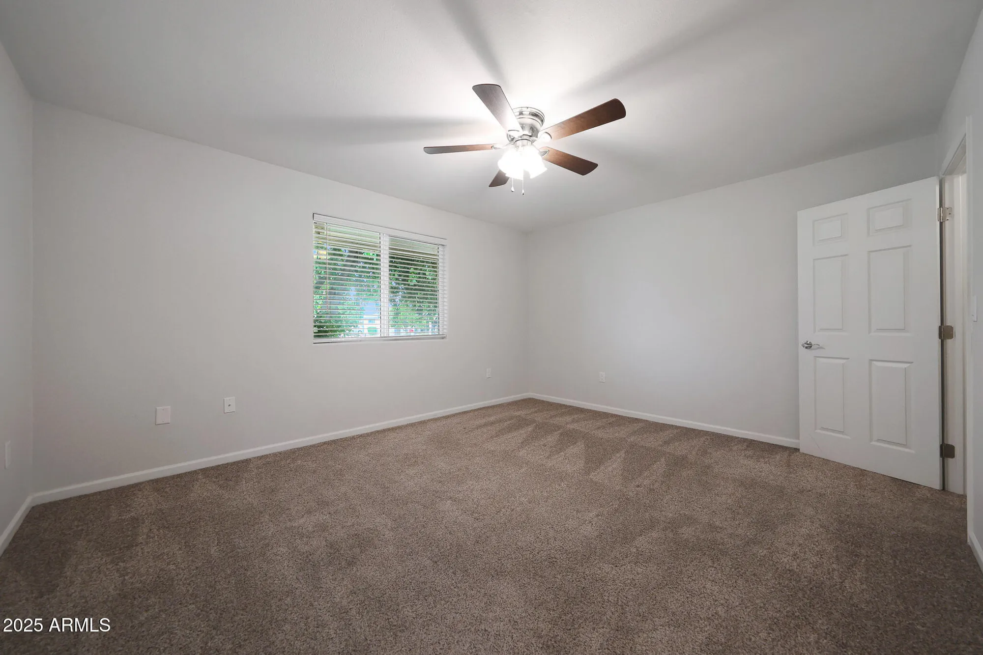 Property Slideshow image 23 of 44 | 10617 w el capitan cir, Sun City, AZ, 85351