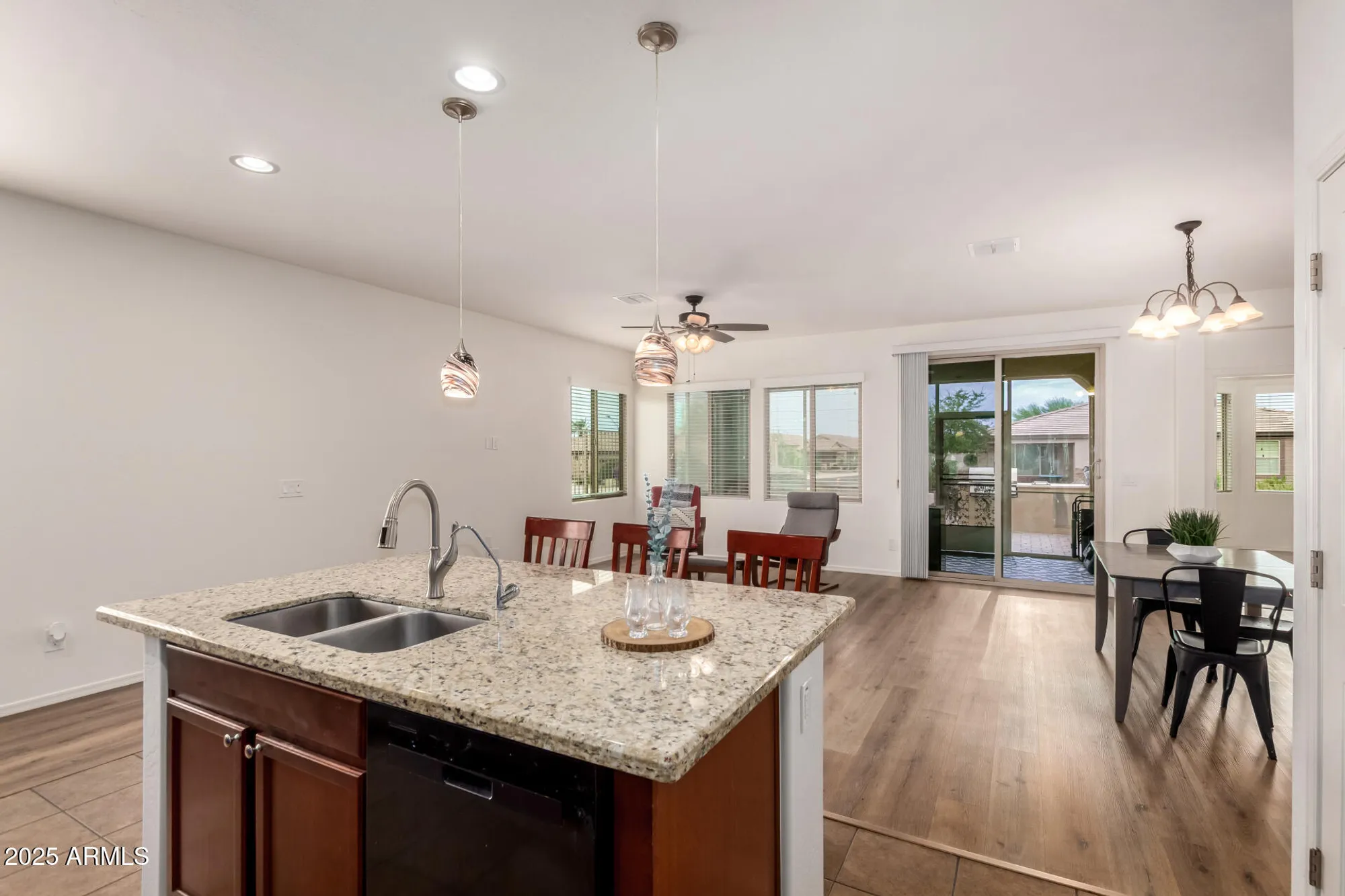 Property Slideshow image 12 of 44 | 17540 w glenhaven dr, Goodyear, AZ, 85338