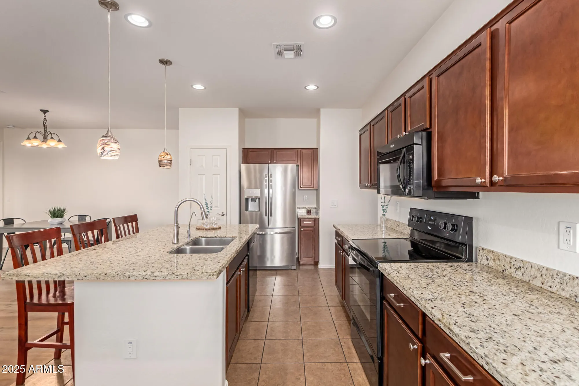 Property Slideshow image 13 of 44 | 17540 w glenhaven dr, Goodyear, AZ, 85338