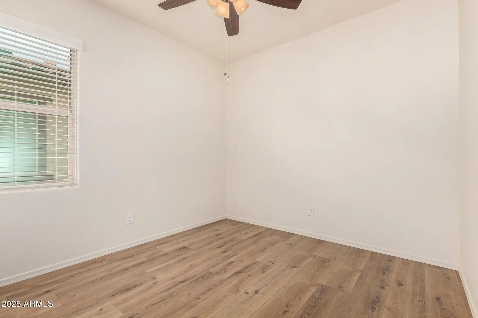 Property Slideshow image 20 of 44 | 17540 w glenhaven dr, Goodyear, AZ, 85338