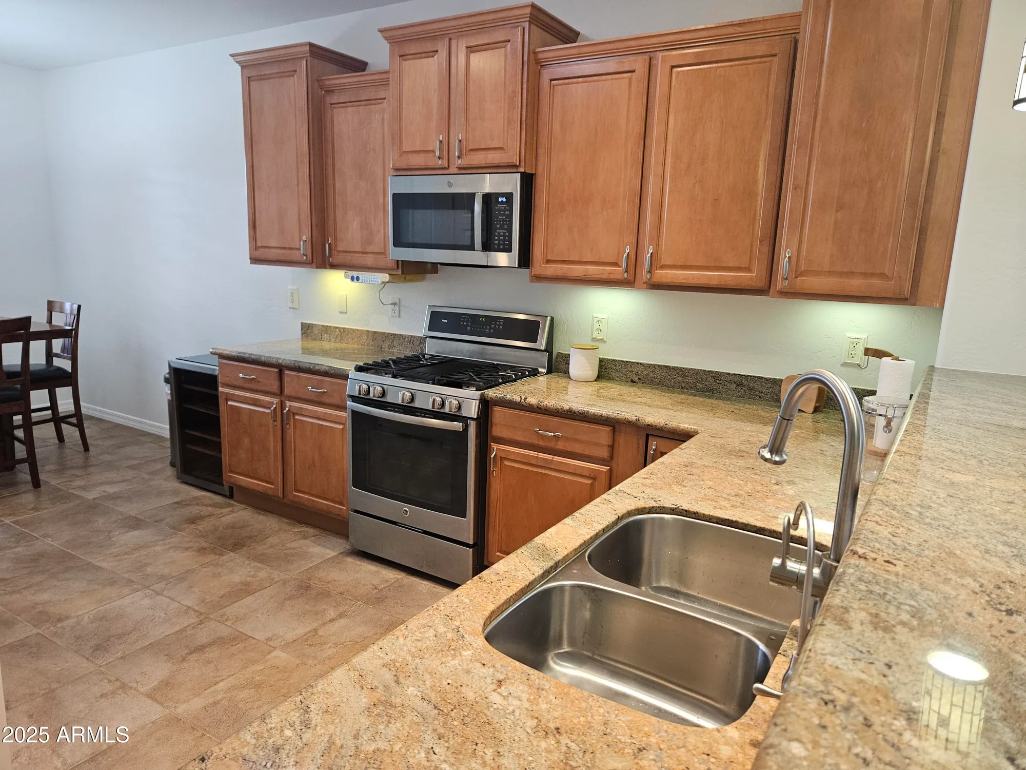 Property Slideshow image 8 of 27 | 202 w twin peaks pkwy, San Tan Valley, AZ, 85143