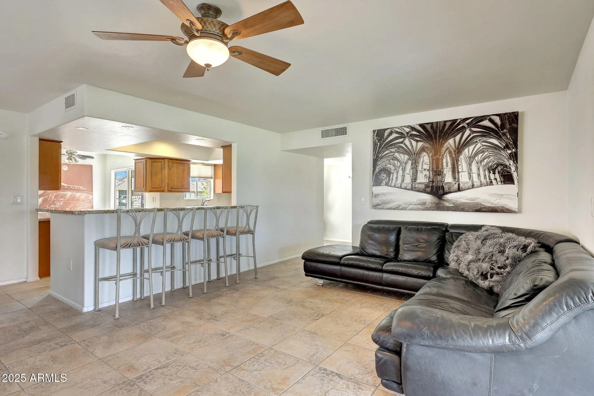 Property Slideshow image 13 of 28 | 10416 w prairie hills cir, Sun City, AZ, 85351