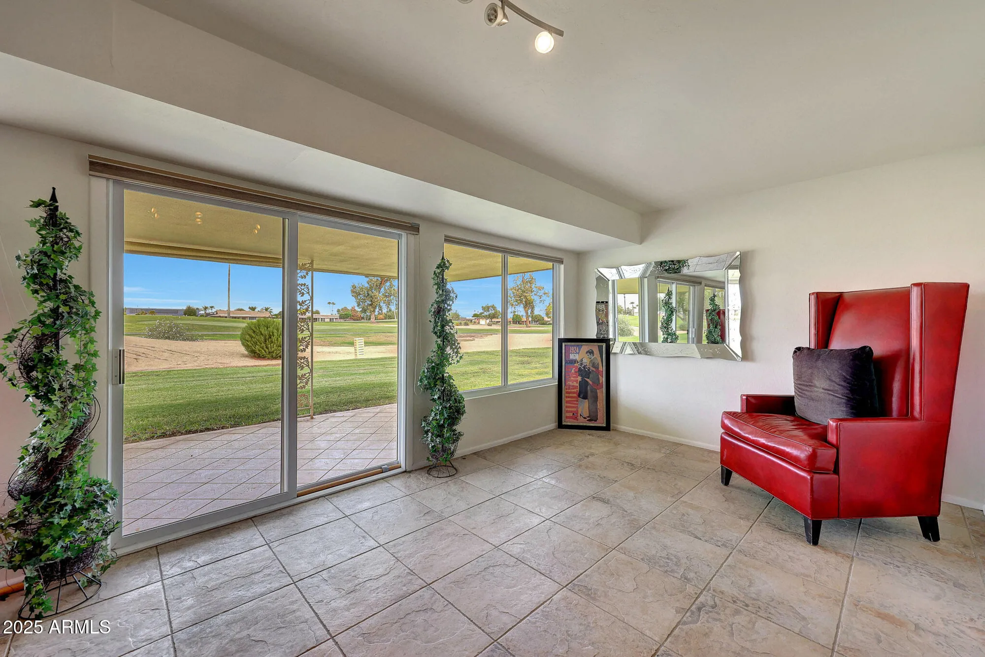Property Slideshow image 15 of 28 | 10416 w prairie hills cir, Sun City, AZ, 85351
