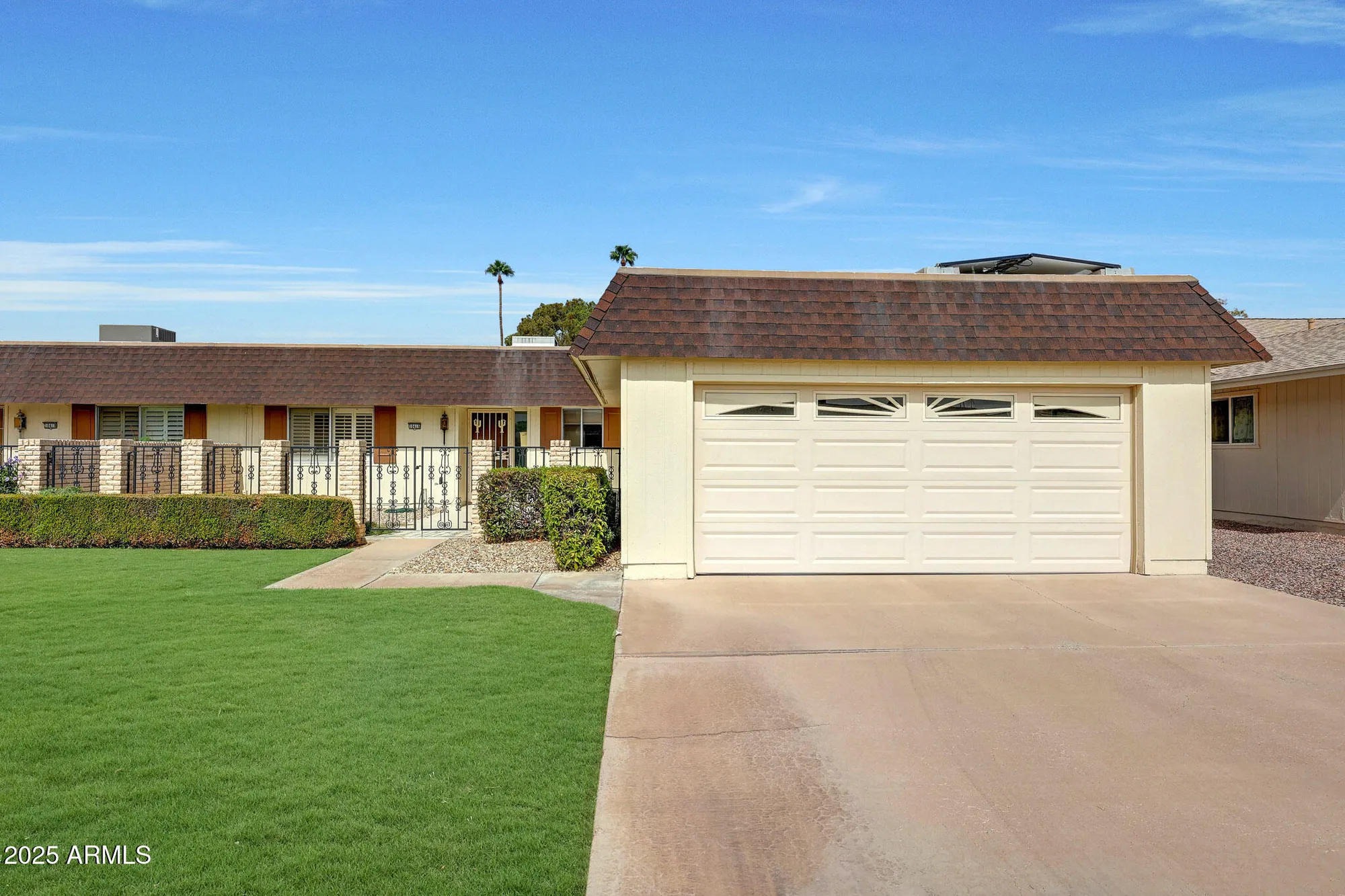 Property Slideshow image 4 of 28 | 10416 w prairie hills cir, Sun City, AZ, 85351