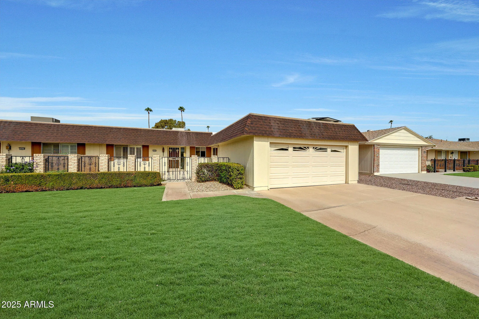 Property Slideshow image 3 of 28 | 10416 w prairie hills cir, Sun City, AZ, 85351