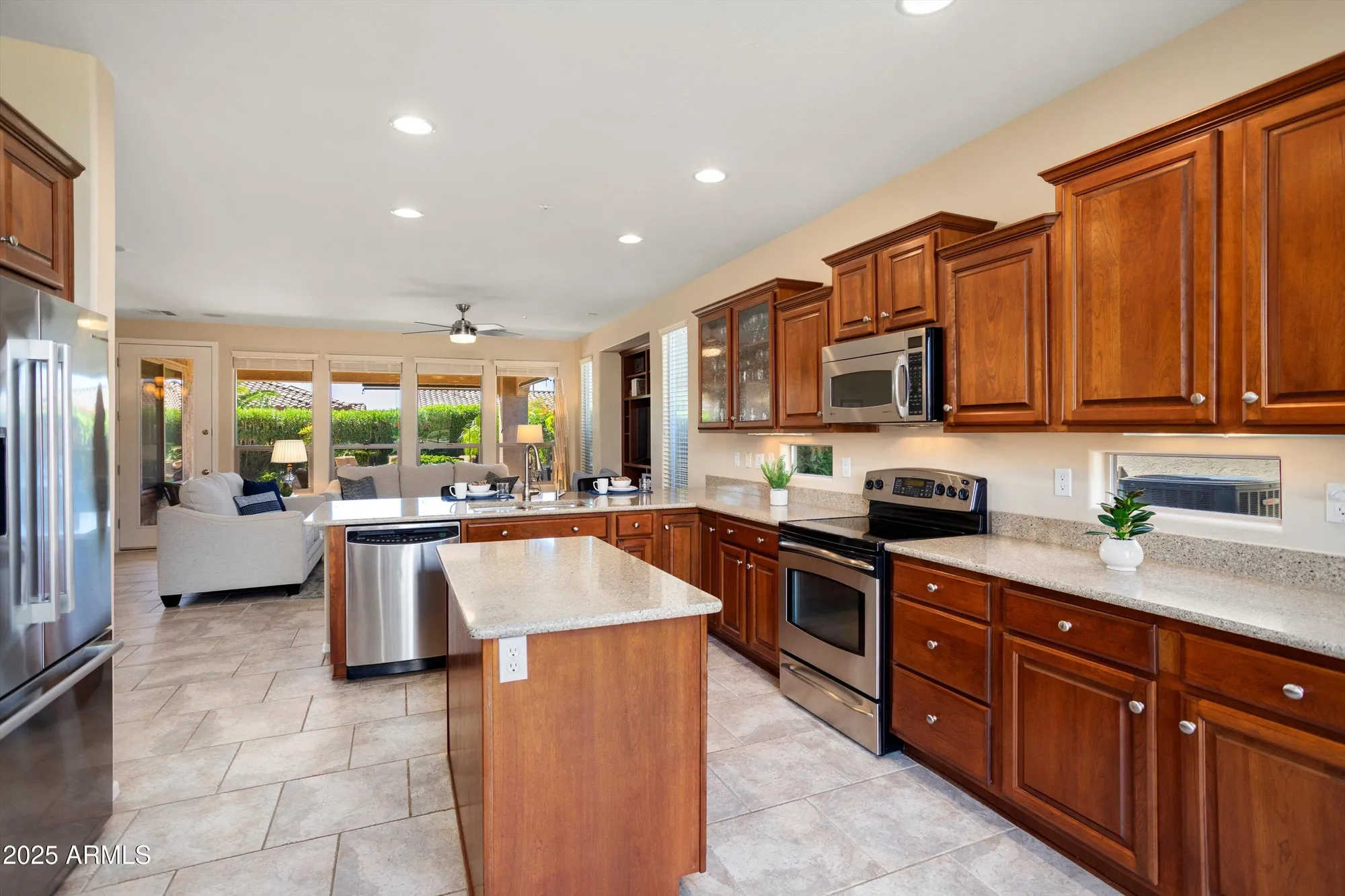 Property Slideshow image 17 of 63 | 12857 w quail track dr, Peoria, AZ, 85383