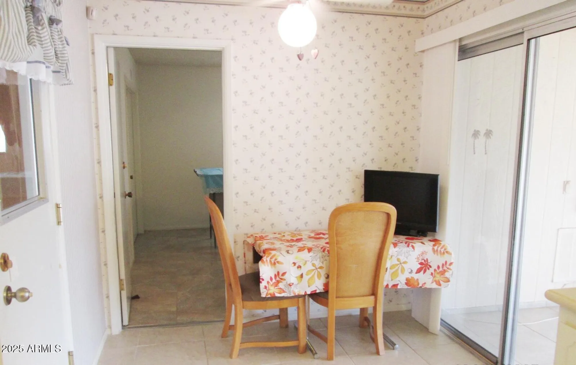 Property Slideshow image 9 of 20 | 13046 w skyview dr, Sun City West, AZ, 85375