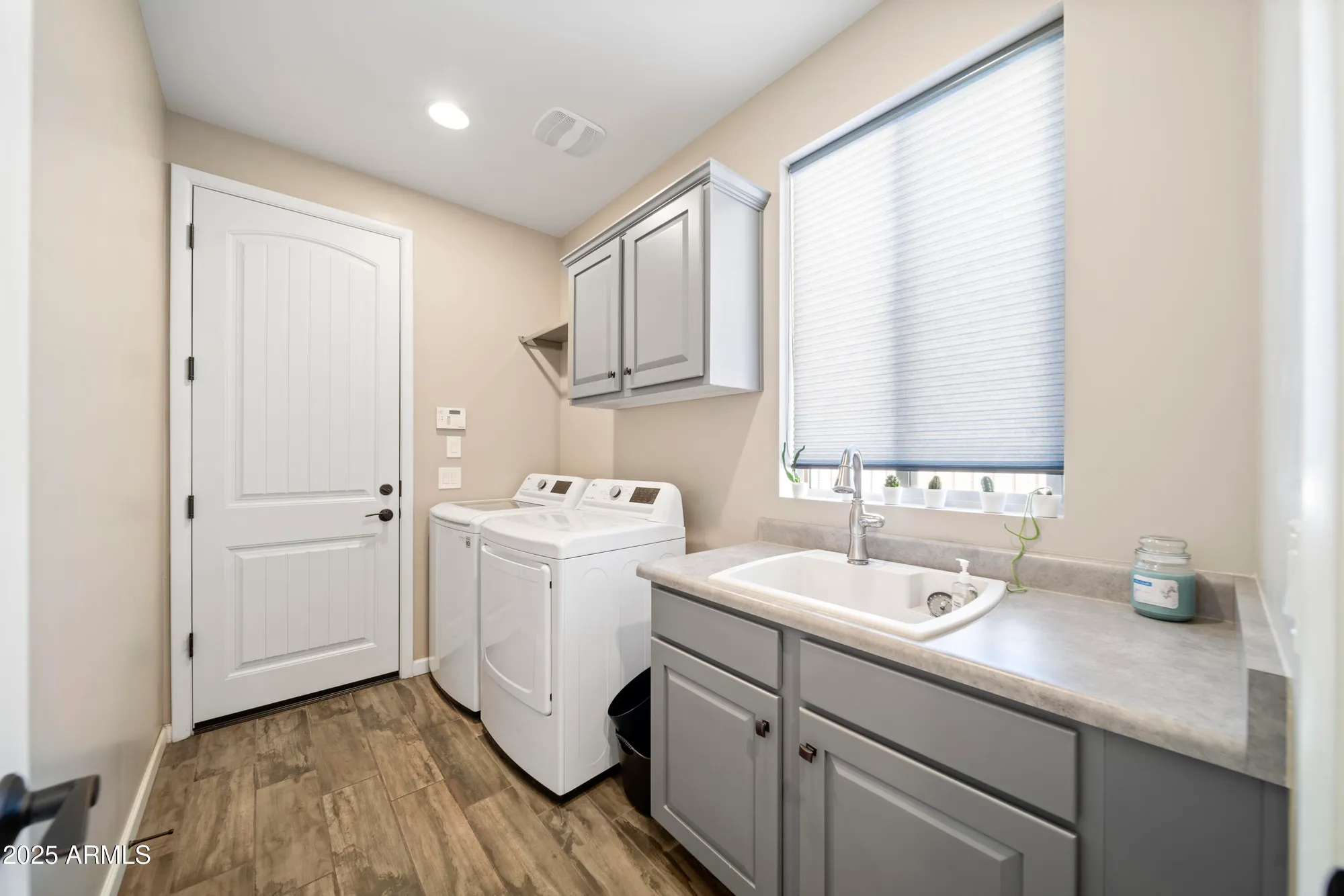 Property Slideshow image 13 of 42 | 3921 gold ridge rd, Wickenburg, AZ, 85390