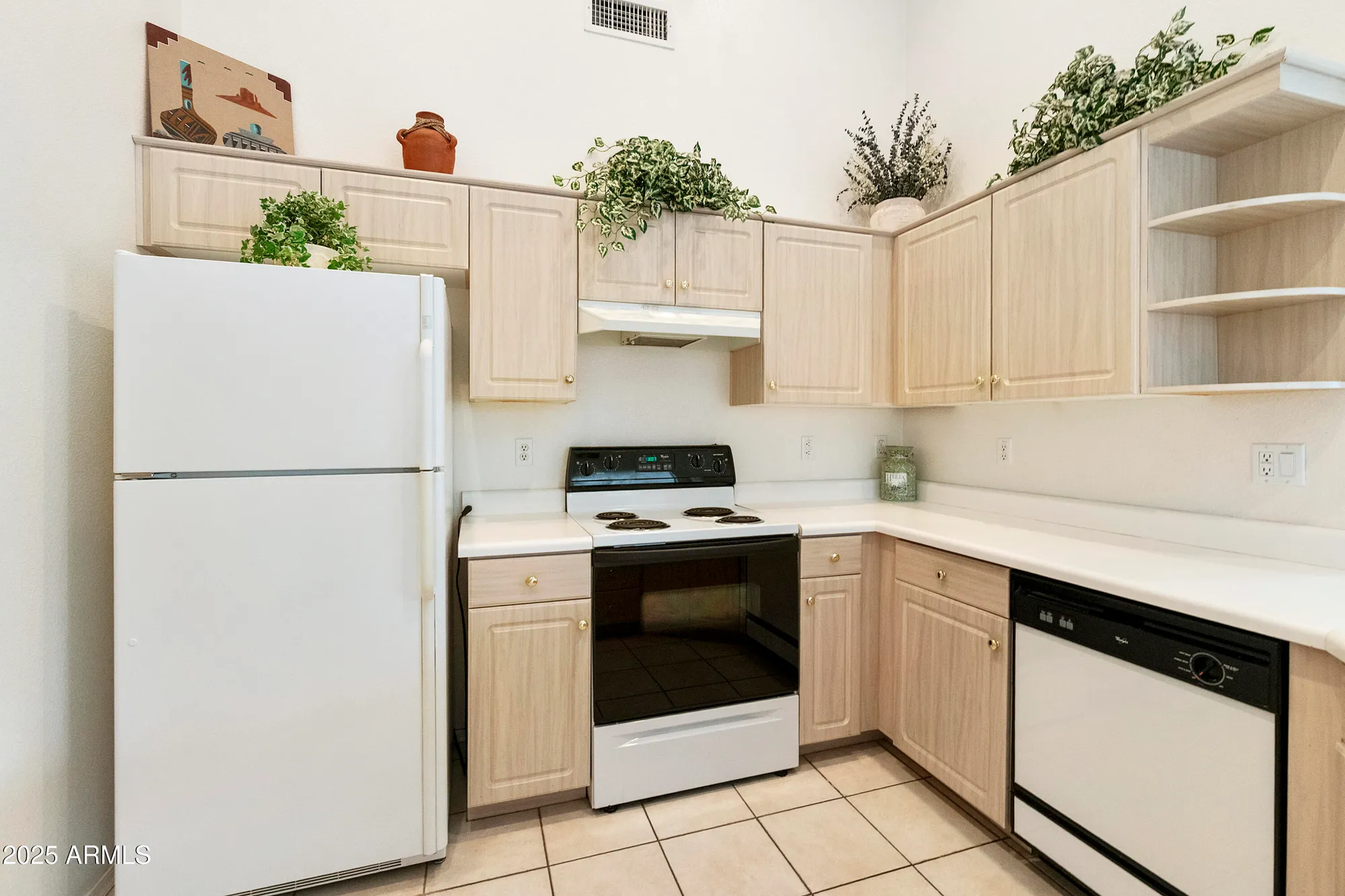 Property Slideshow image 12 of 53 | 23733 s pleasant way, Sun Lakes, AZ, 85248