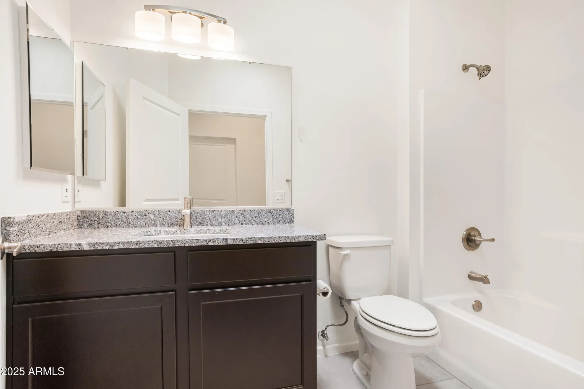 Property Slideshow image 19 of 30 | 293 s meadowood ln, Sierra Vista, AZ, 85635