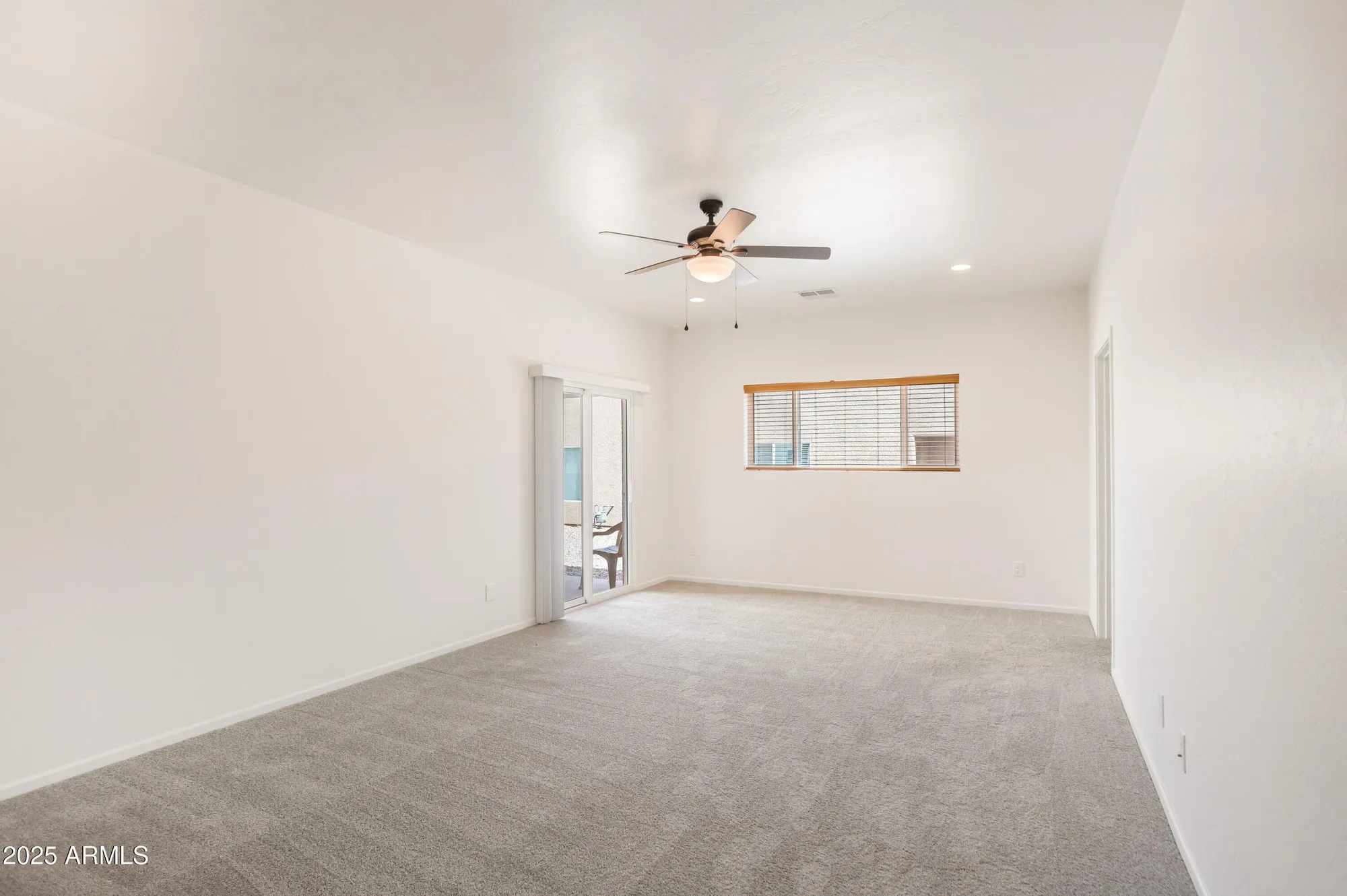 Property Slideshow image 21 of 30 | 293 s meadowood ln, Sierra Vista, AZ, 85635