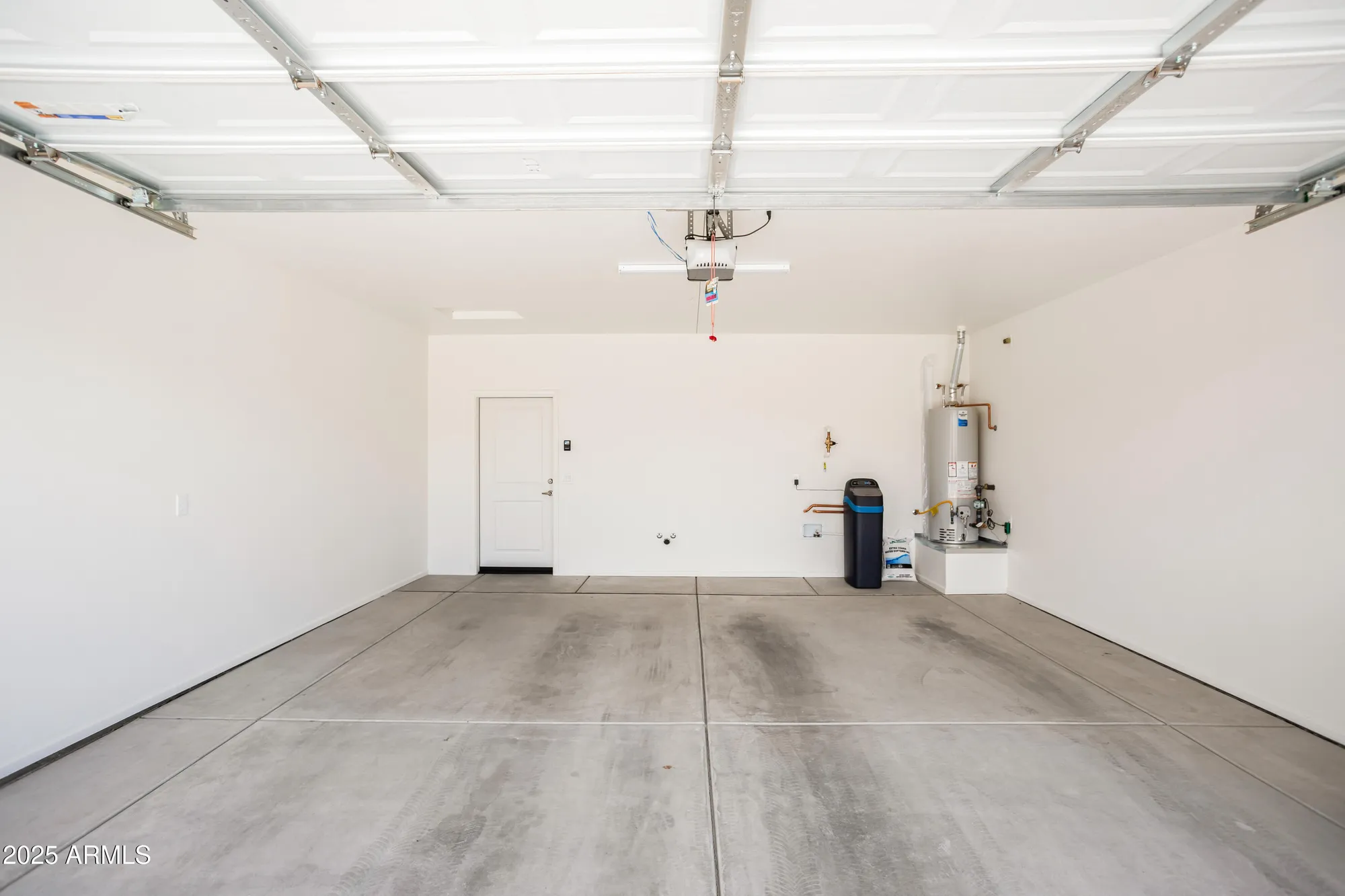 Property Slideshow image 26 of 30 | 293 s meadowood ln, Sierra Vista, AZ, 85635