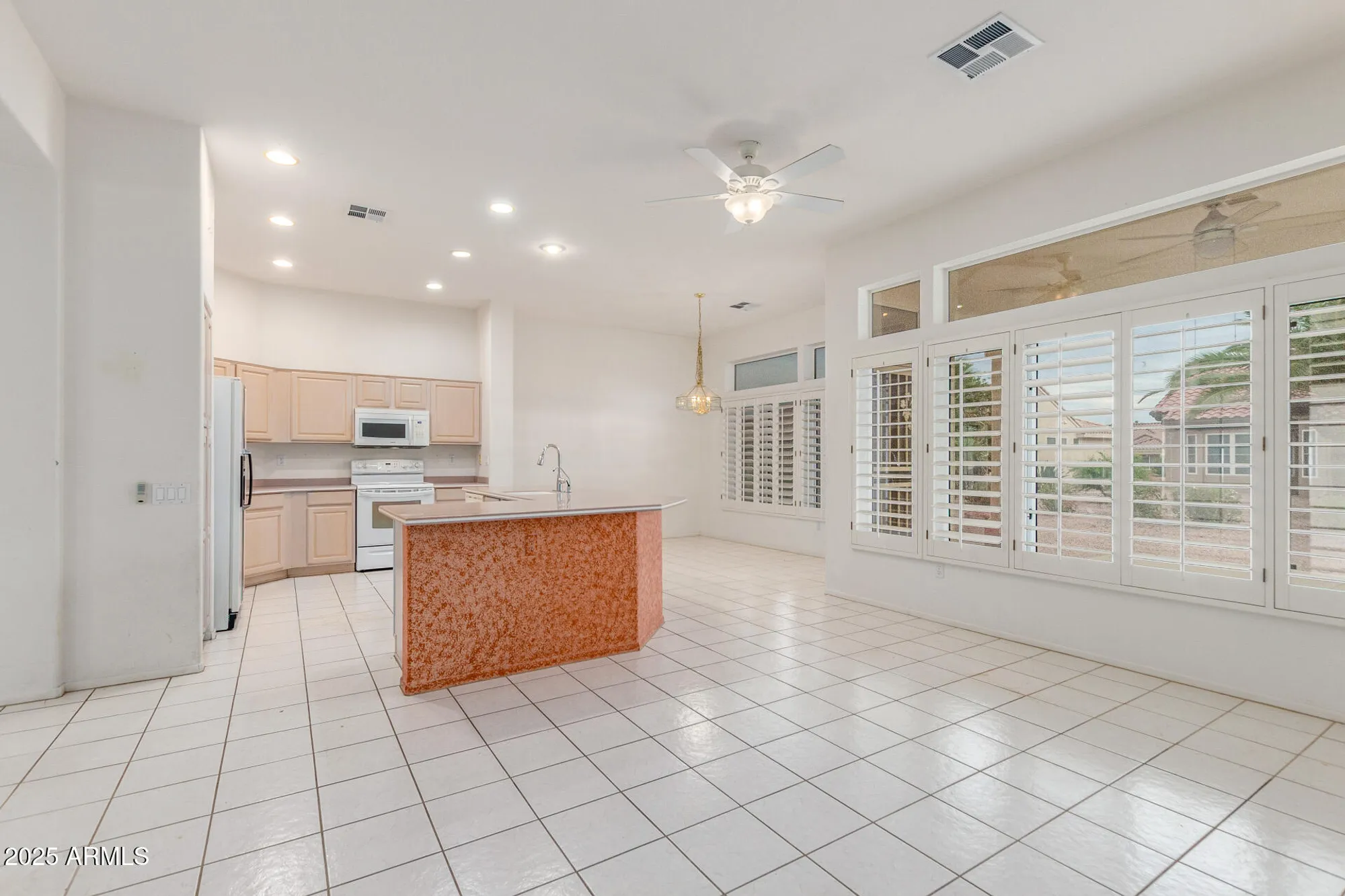 Property Slideshow image 8 of 33 | 14211 w horizon dr, Sun City West, AZ, 85375