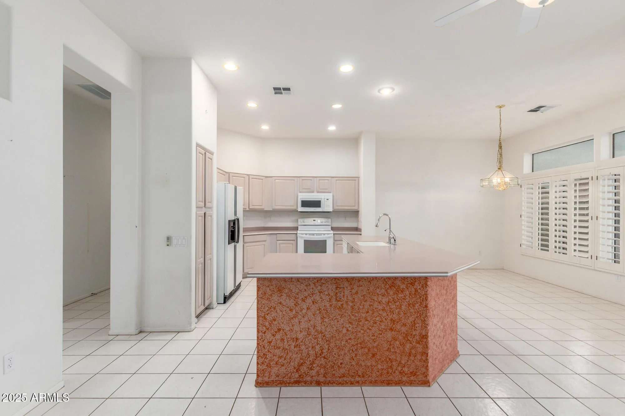 Property Slideshow image 12 of 33 | 14211 w horizon dr, Sun City West, AZ, 85375