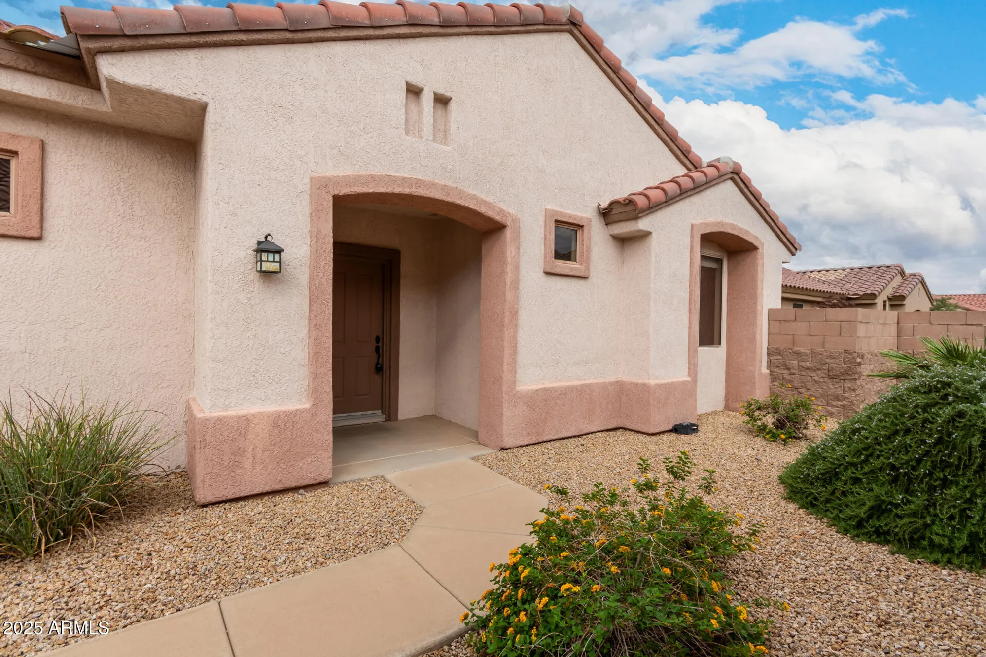 Property Slideshow image 5 of 37 | 15907 w sunstone ln, Surprise, AZ, 85374