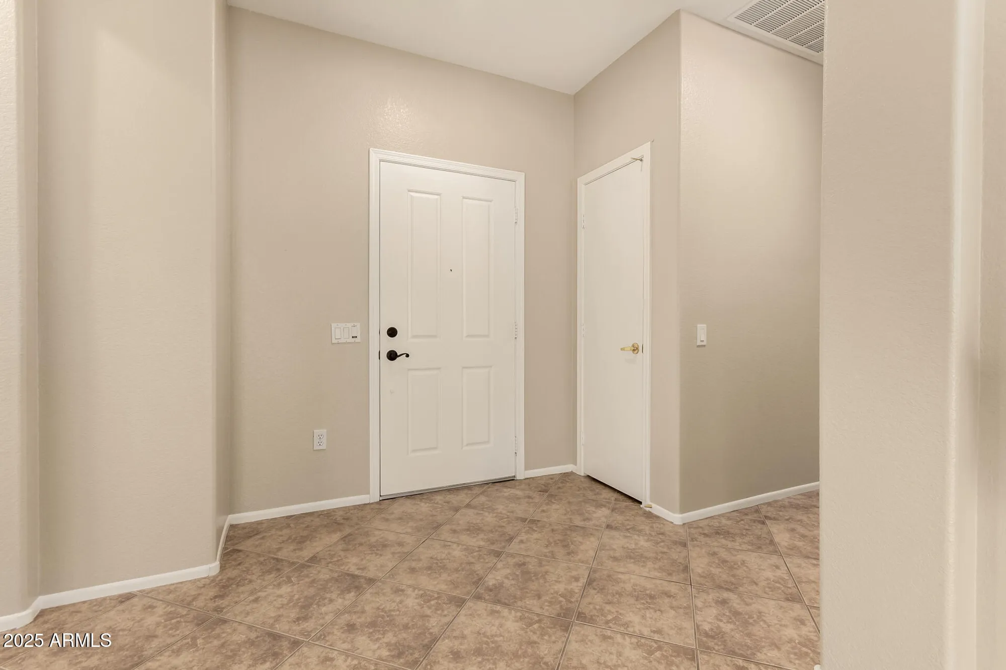 Property Slideshow image 6 of 37 | 15907 w sunstone ln, Surprise, AZ, 85374