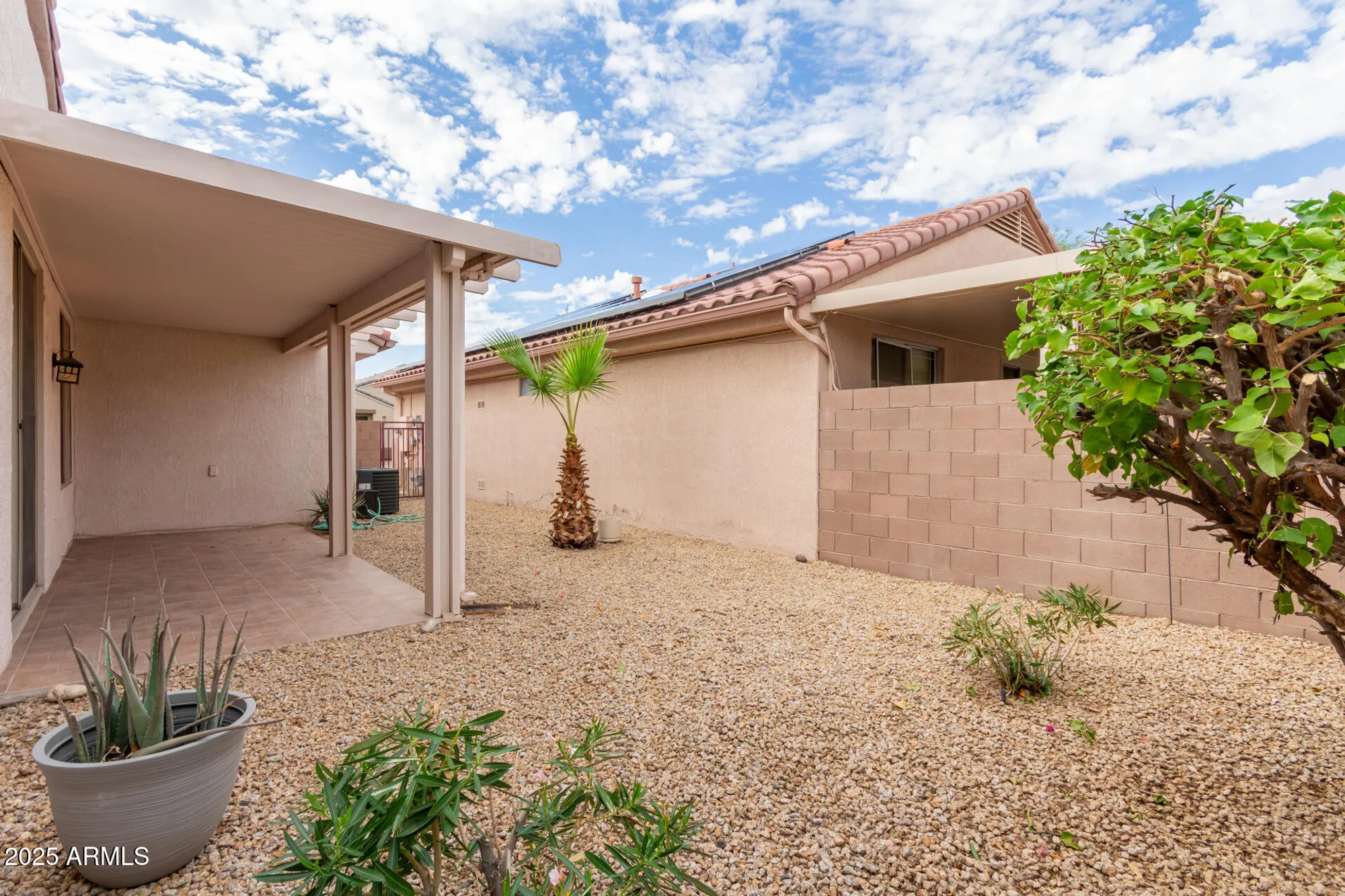 Property Slideshow image 29 of 37 | 15907 w sunstone ln, Surprise, AZ, 85374