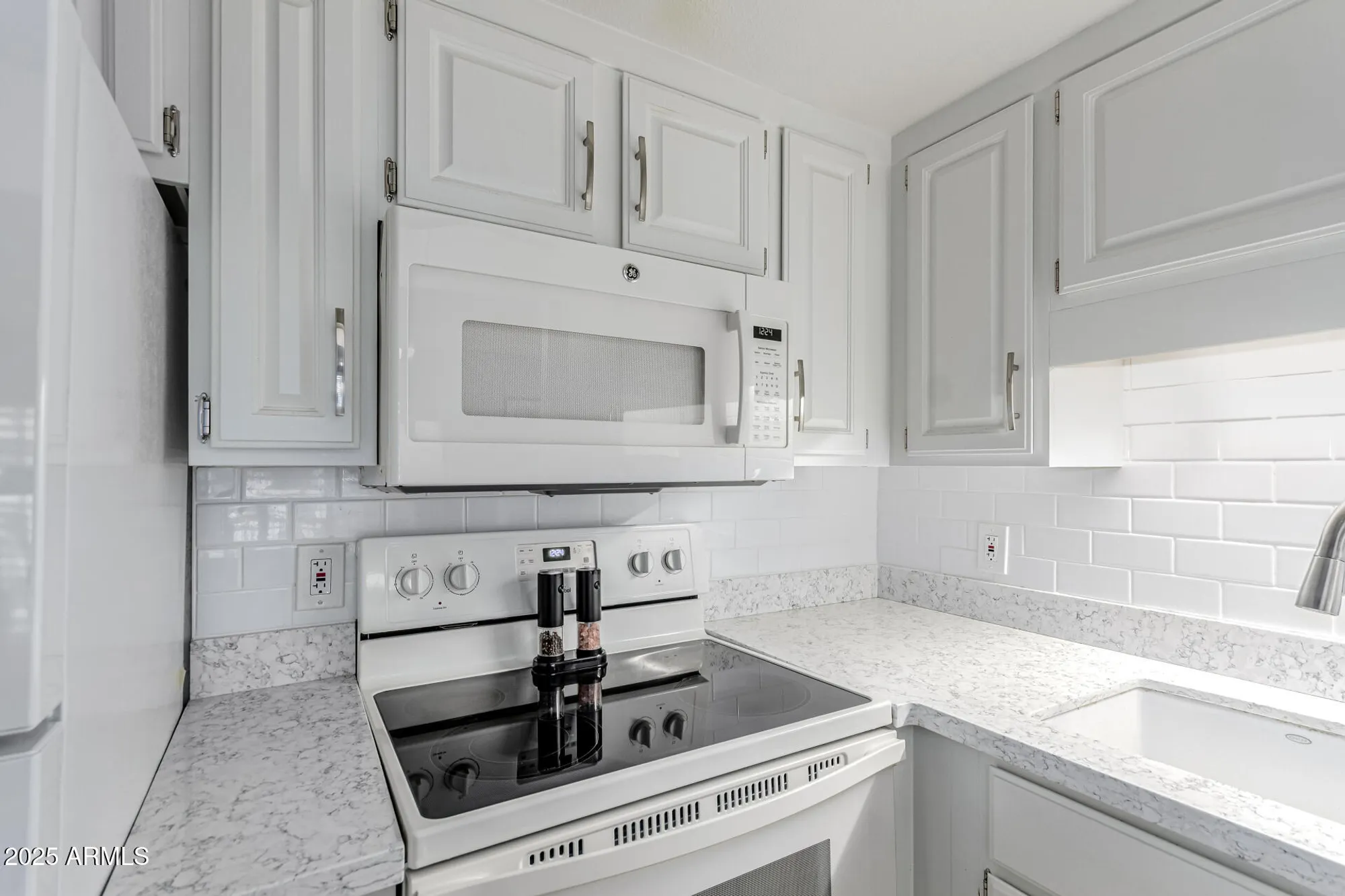 Property Slideshow image 15 of 58 | 10330 w thunderbird blvd a332, Sun City, AZ, 85351