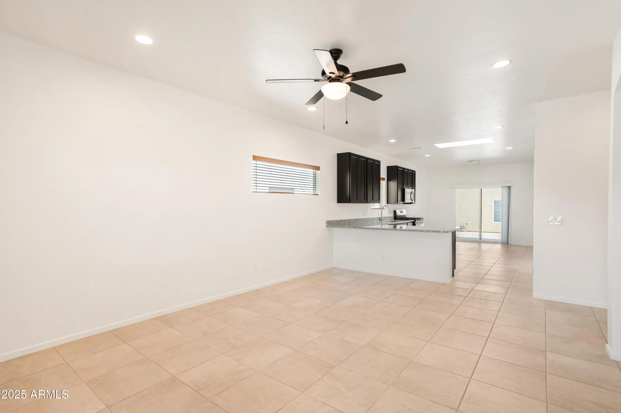 Property Slideshow image 11 of 30 | 293 s meadowood ln, Sierra Vista, AZ, 85635