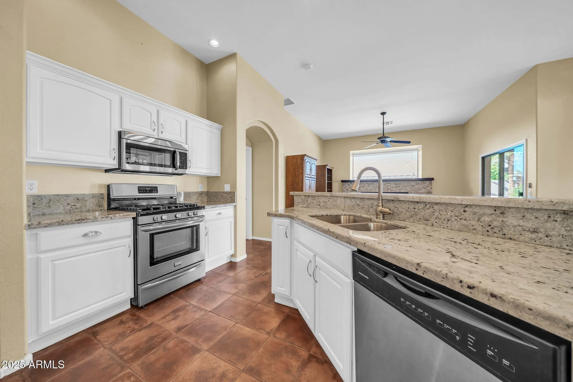 Property Slideshow image 19 of 79 | 2970 n 151st ln, Goodyear, AZ, 85395