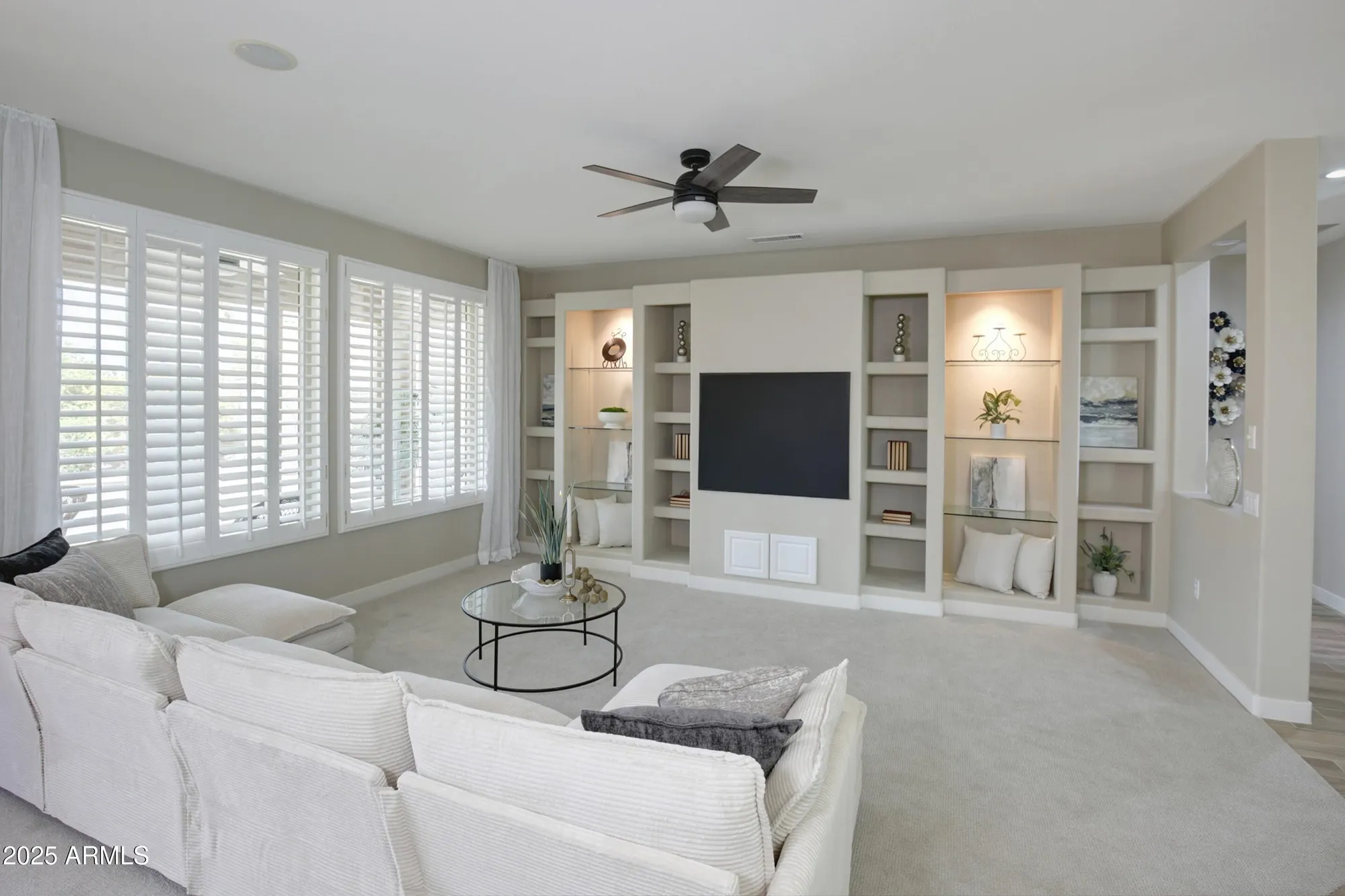 Property Slideshow image 8 of 52 | 16464 w una noche ct, Surprise, AZ, 85374