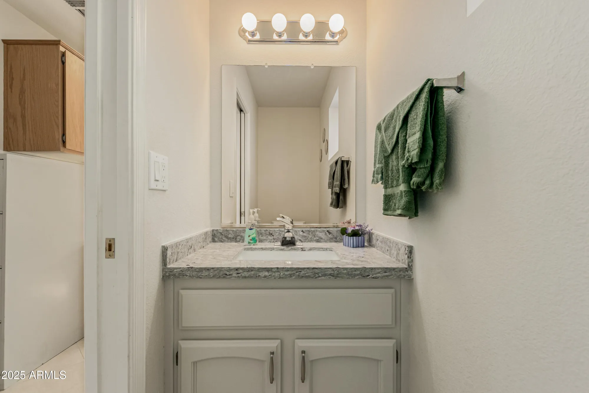 Property Slideshow image 4 of 27 | 7811 e navarro ave, Mesa, AZ, 85209