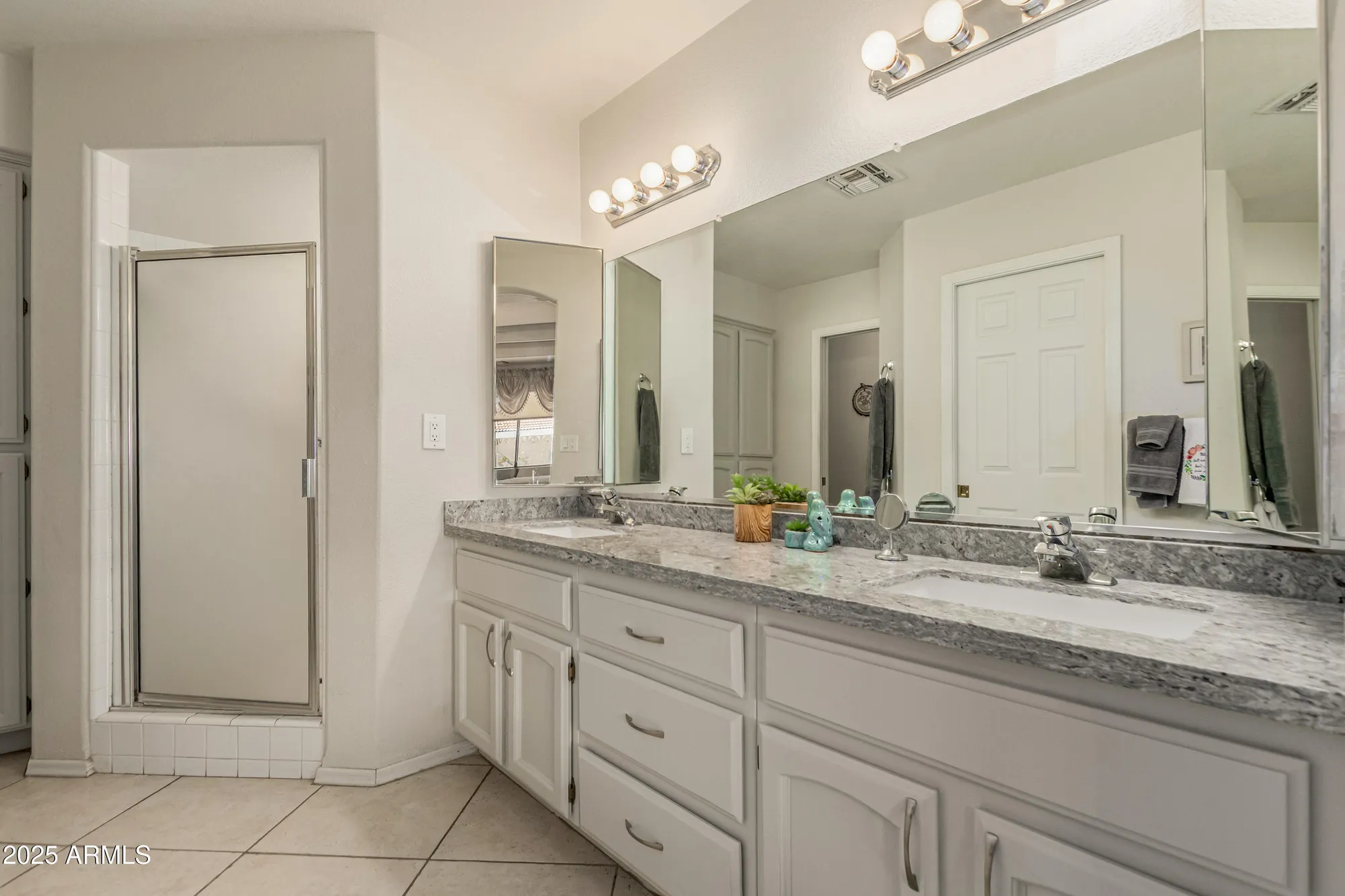 Property Slideshow image 16 of 27 | 7811 e navarro ave, Mesa, AZ, 85209