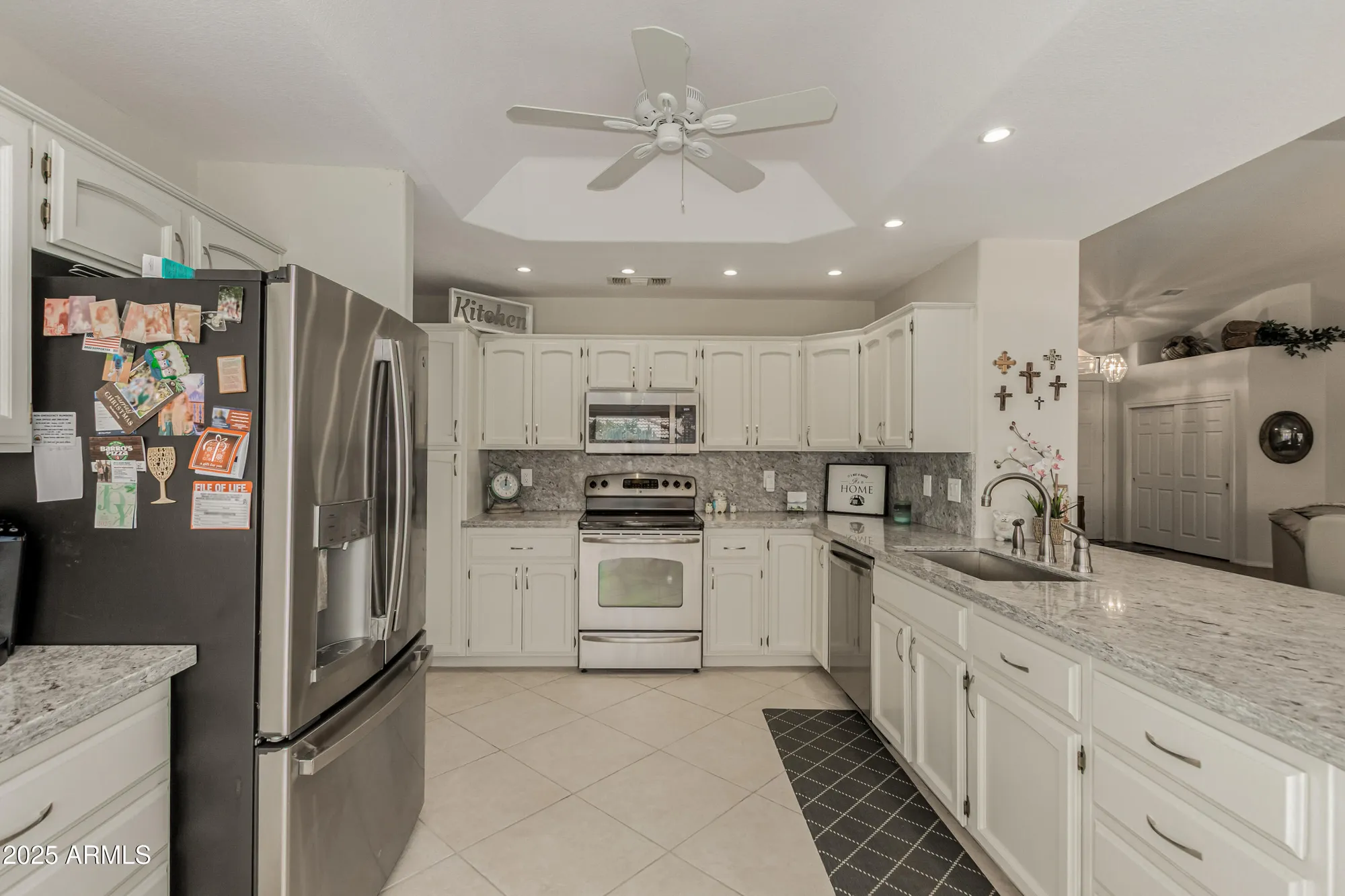 Property Slideshow image 3 of 27 | 7811 e navarro ave, Mesa, AZ, 85209