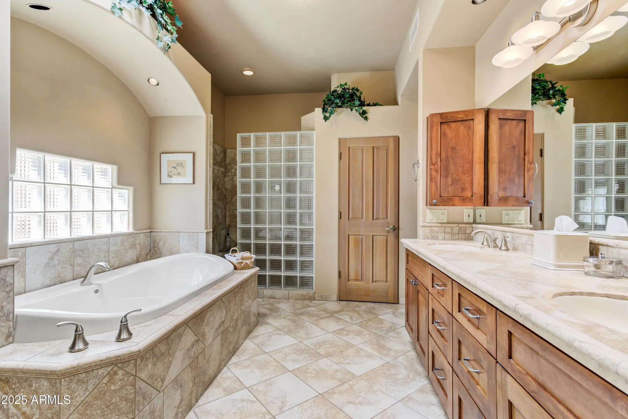 Property Slideshow image 16 of 27 | 18619 e picacho rd, Rio Verde, AZ, 85263